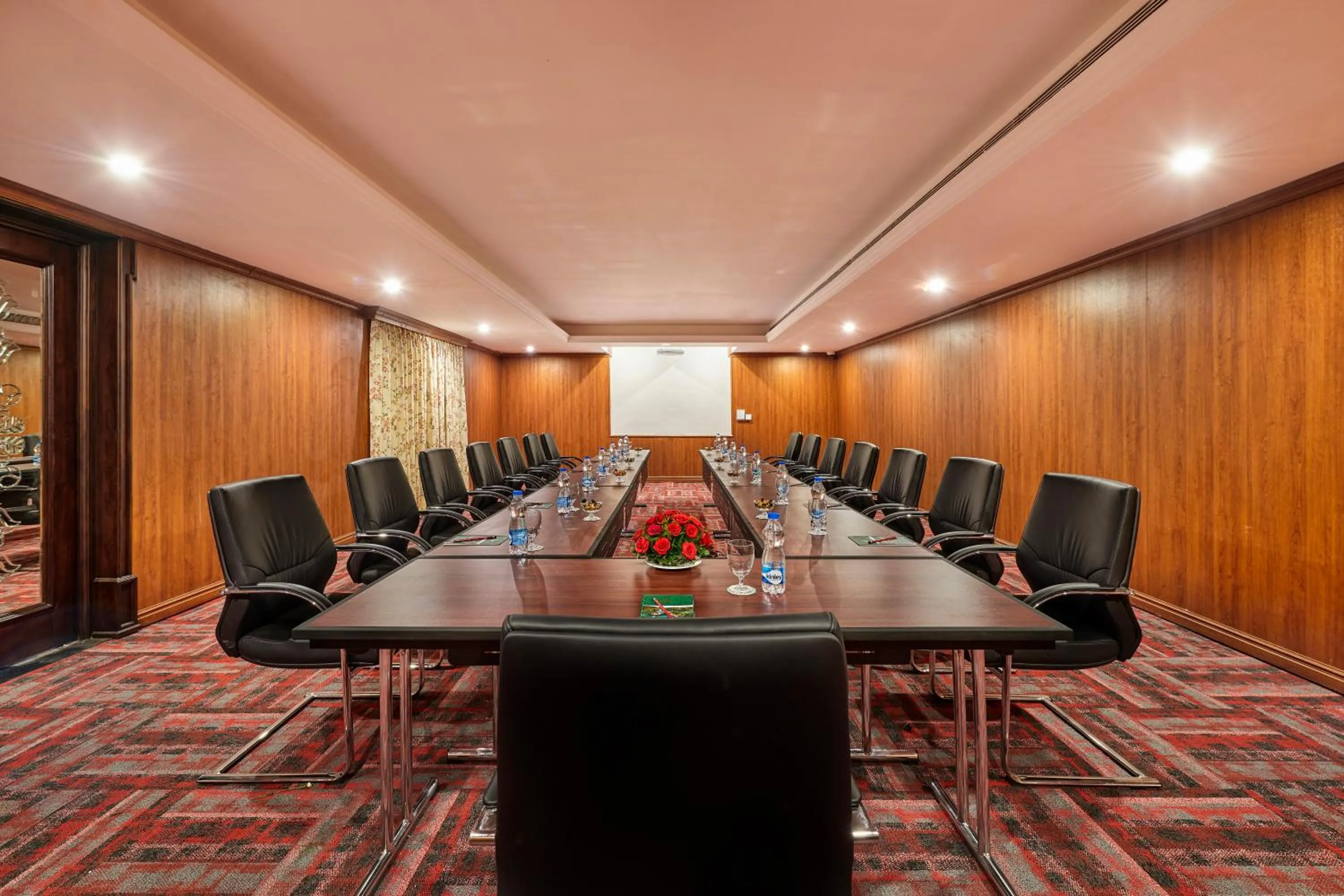 Meeting/conference room in MAYFAIR Lake Resort
