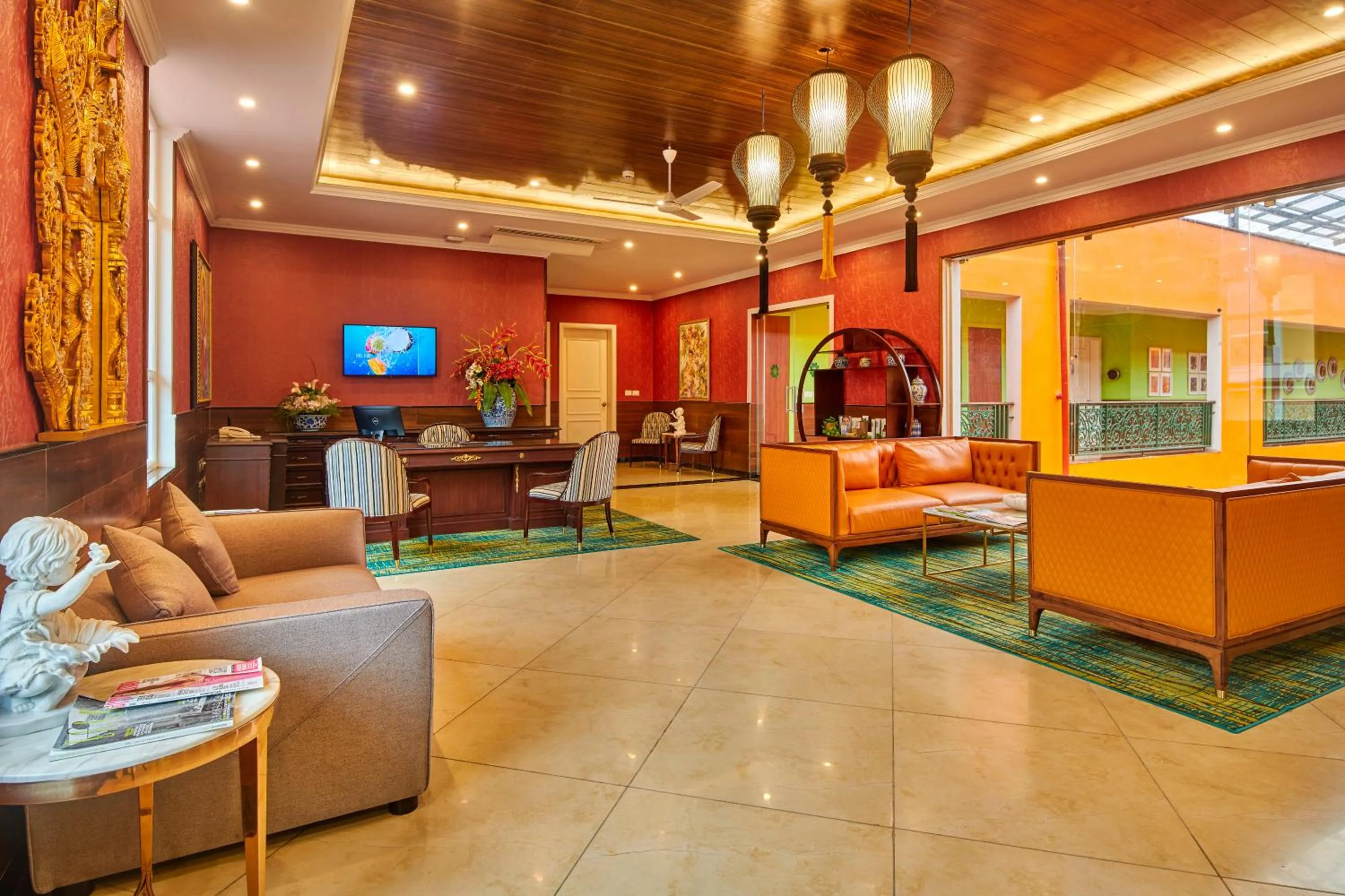 Communal lounge/ TV room in MAYFAIR Lake Resort