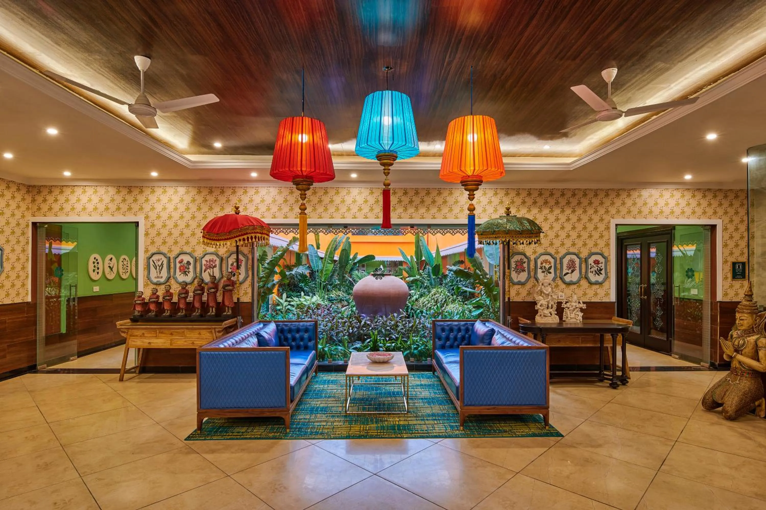 Seating area in MAYFAIR Lake Resort