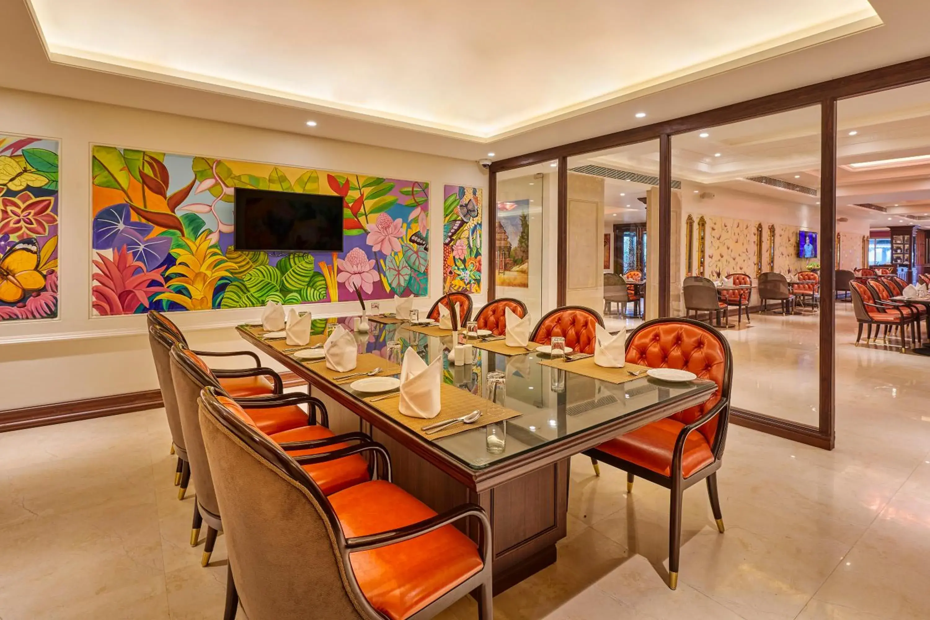 Breakfast in MAYFAIR Lake Resort Breakfast in MAYFAIR Lake Resort