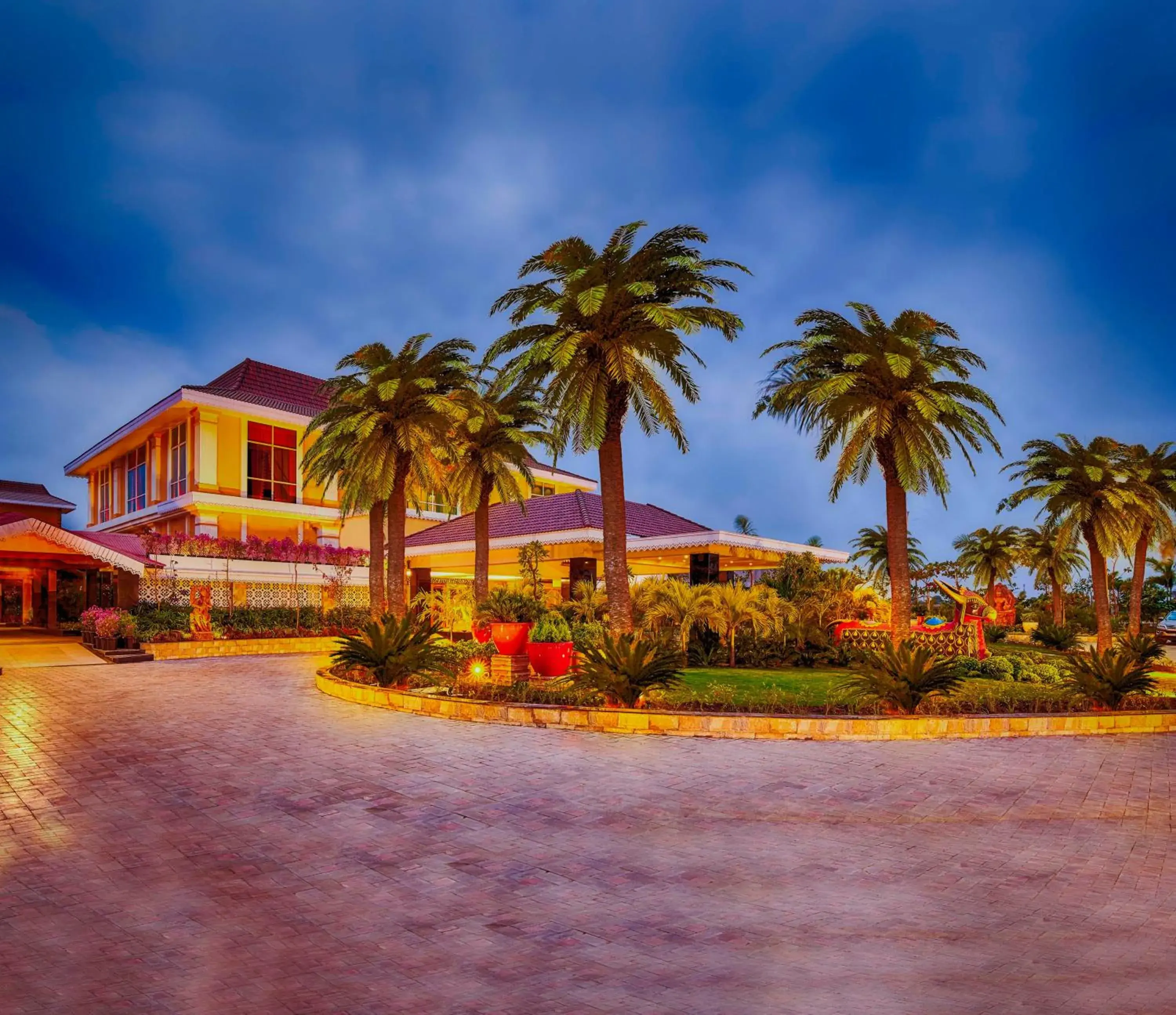 Property building in MAYFAIR Lake Resort Property building in MAYFAIR Lake Resort