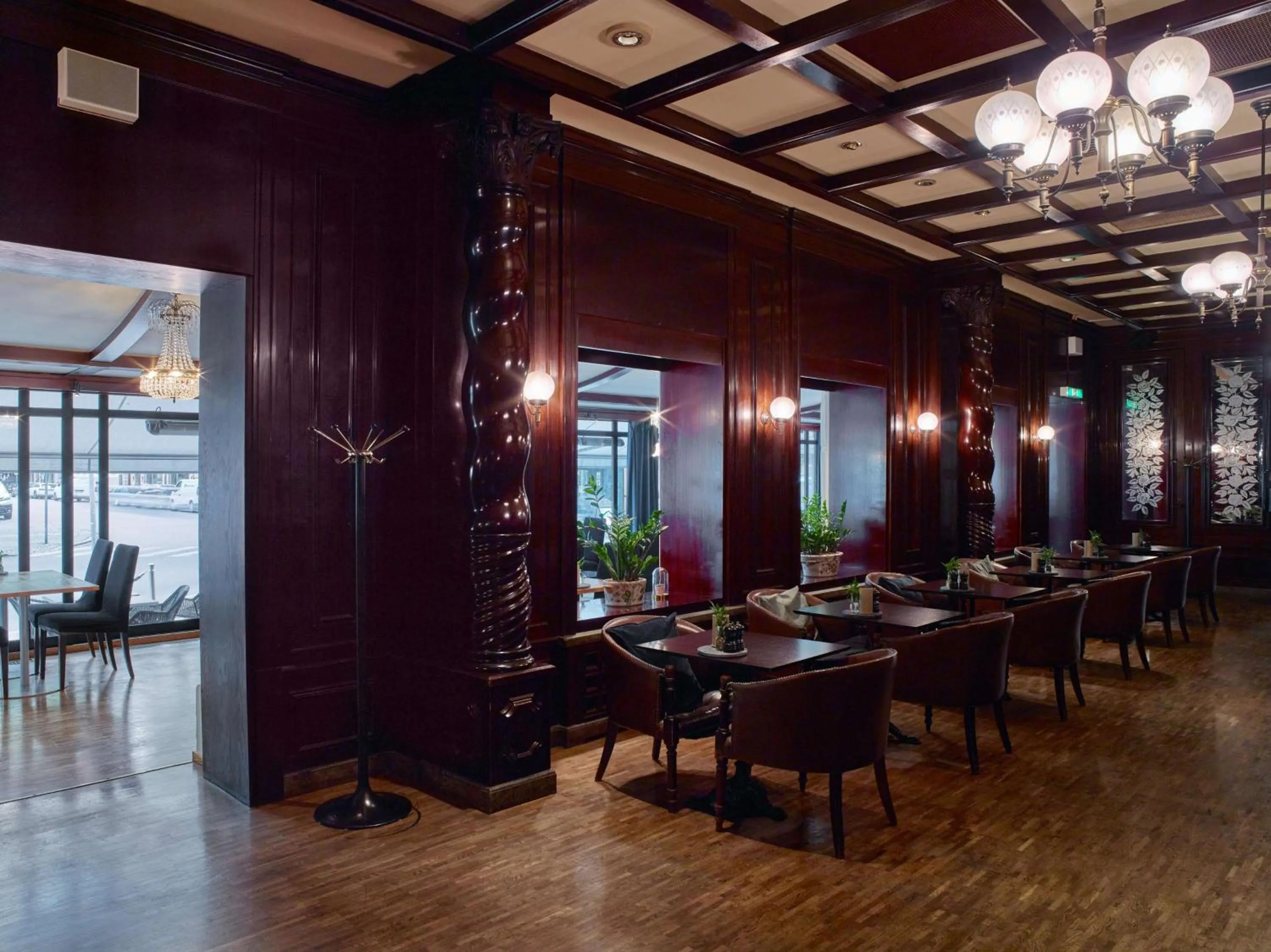 Restaurant/places to eat in Scandic Kramer