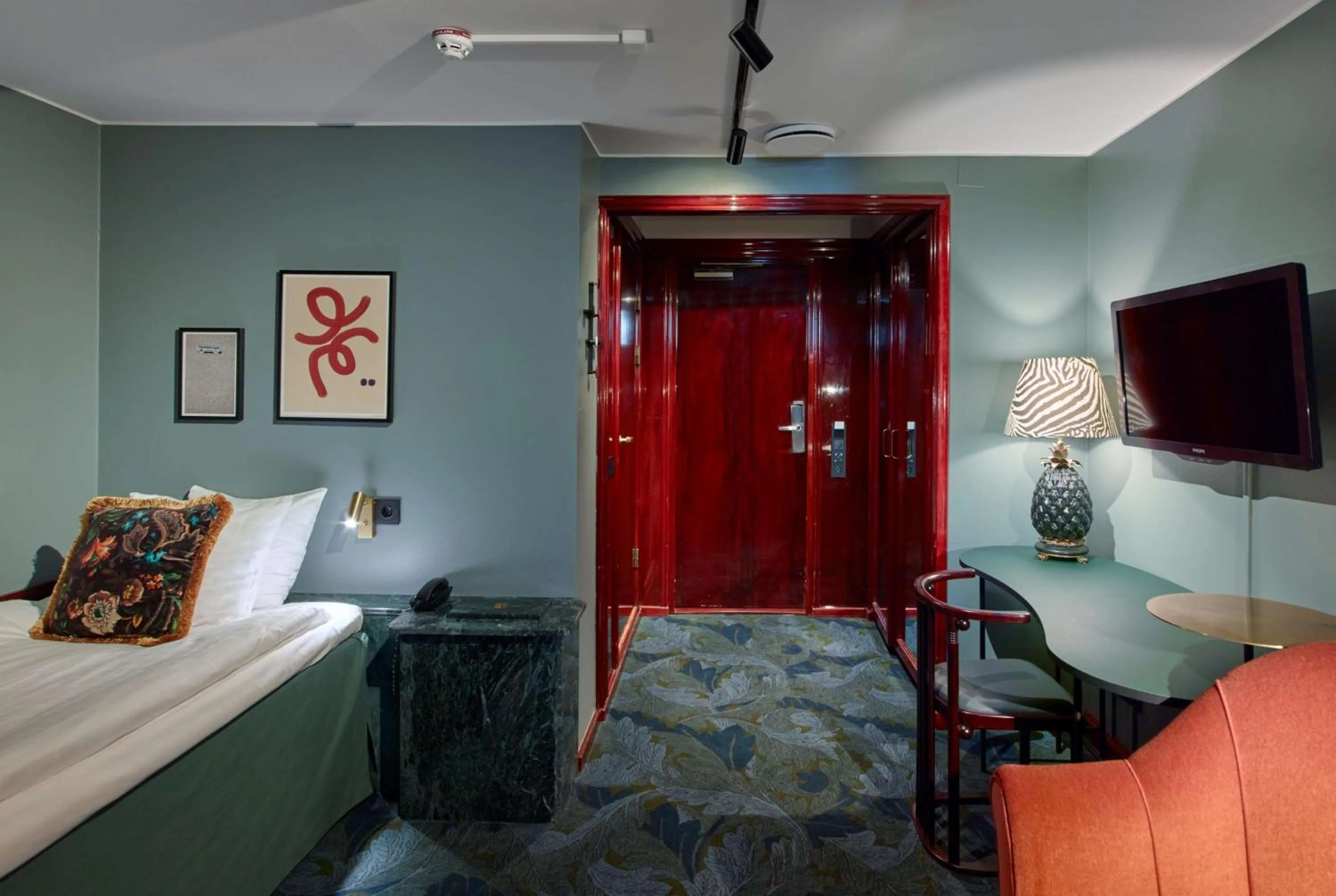 Bedroom in Scandic Kramer