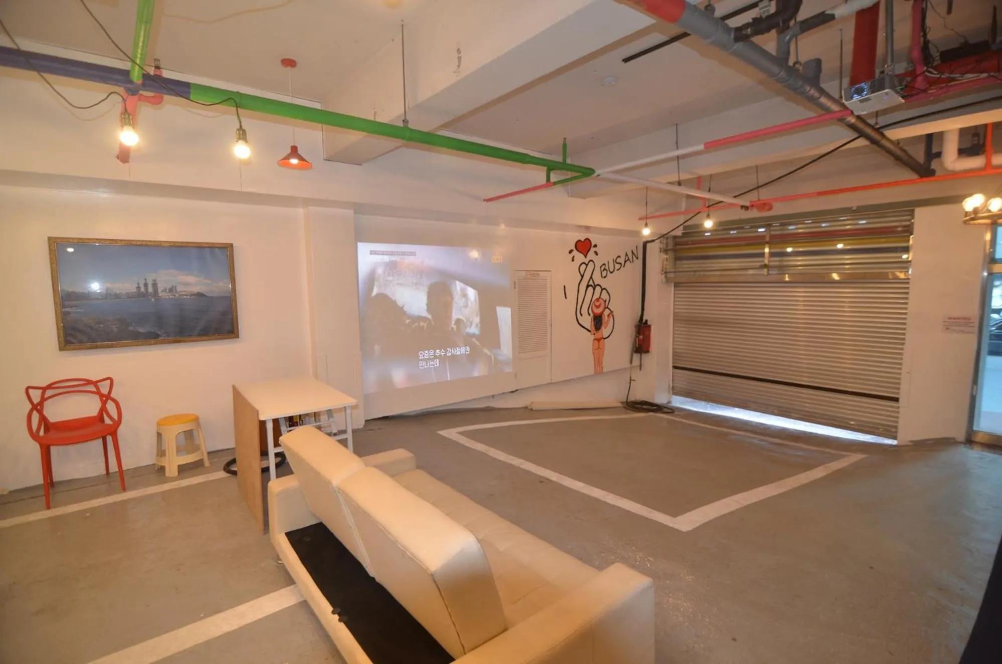 Communal lounge/ TV room in Kimchee Haeundae Guesthouse