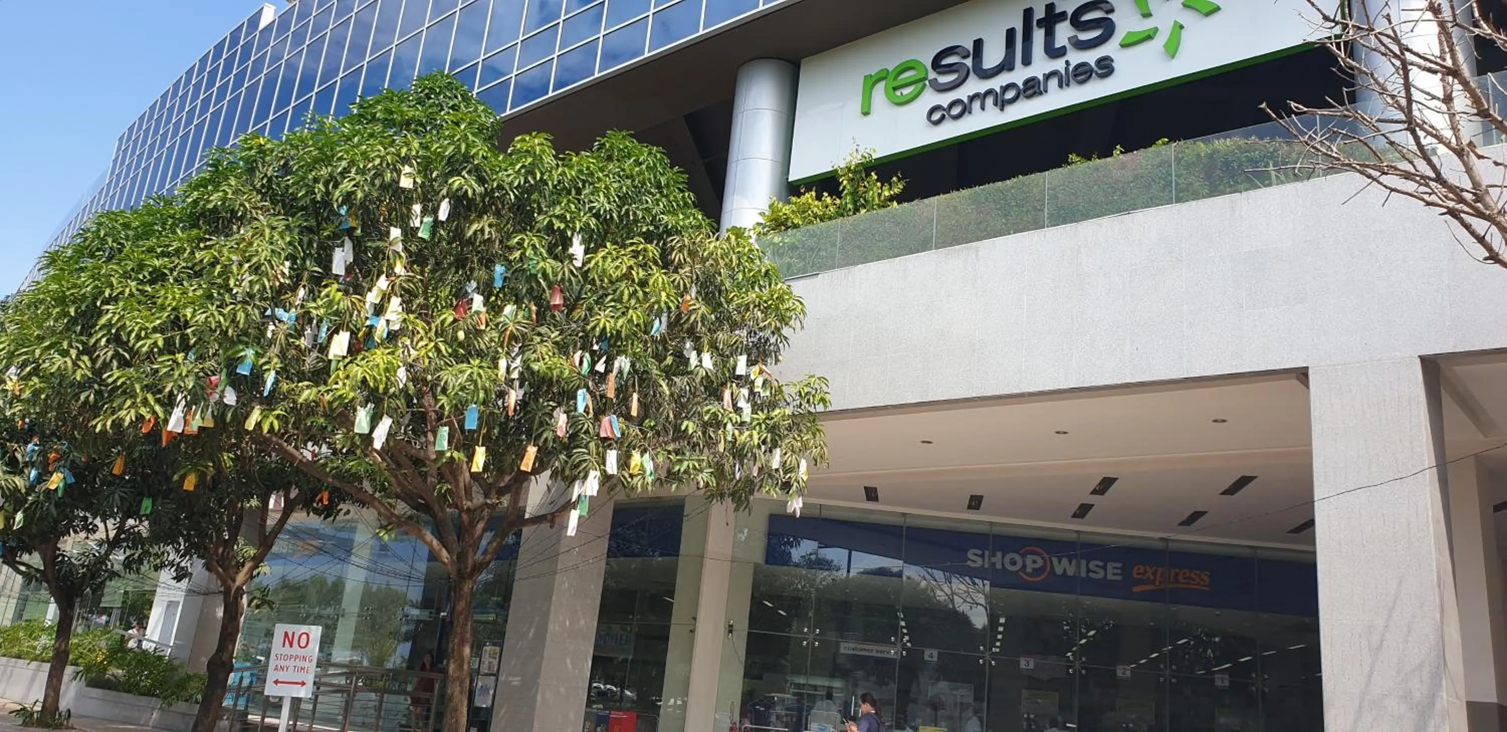 Mactan Newtown Condo with Garden and Ocean View 8NEWTOWN BLVD