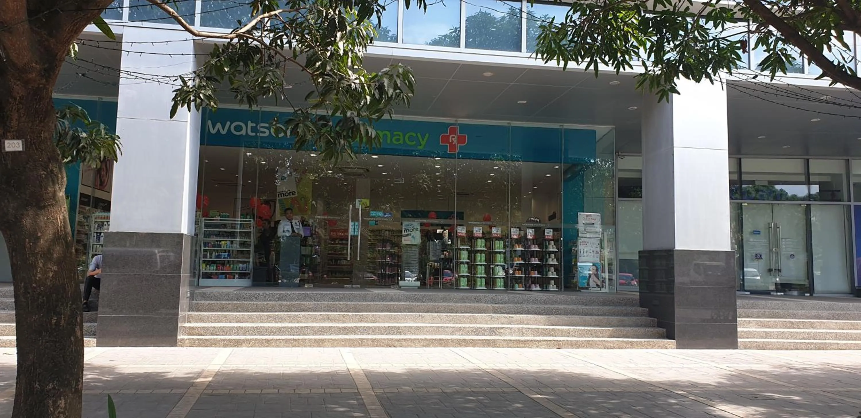 Mactan Newtown Condo with Garden and Ocean View 8NEWTOWN BLVD