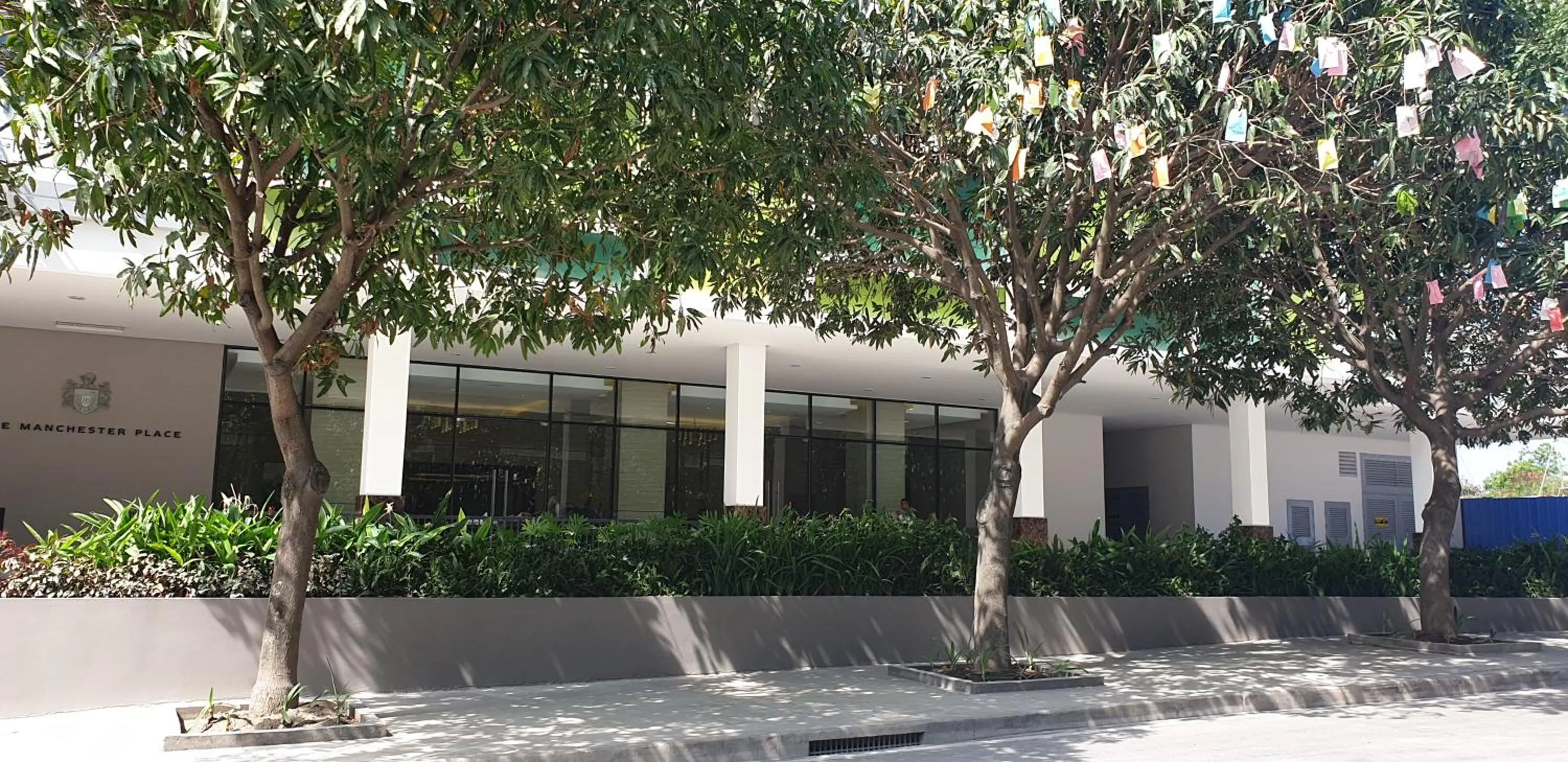 Mactan Newtown Condo with Garden and Ocean View 8NEWTOWN BLVD