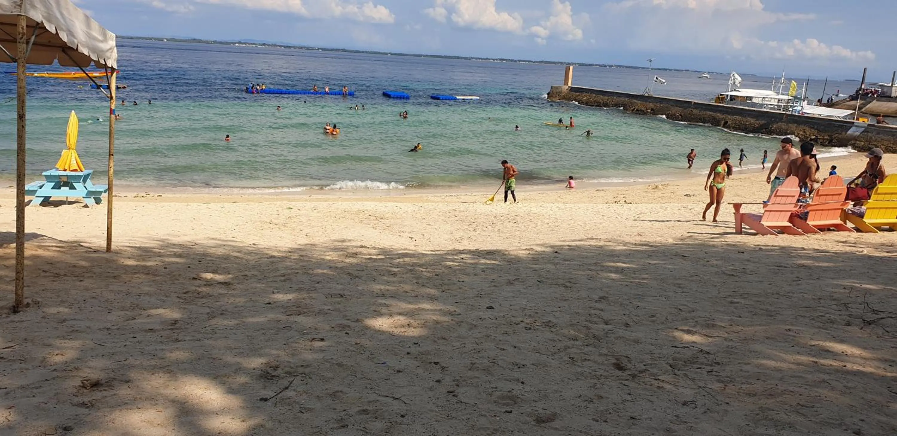 Mactan Newtown Condo with Garden and Ocean View 8NEWTOWN BLVD