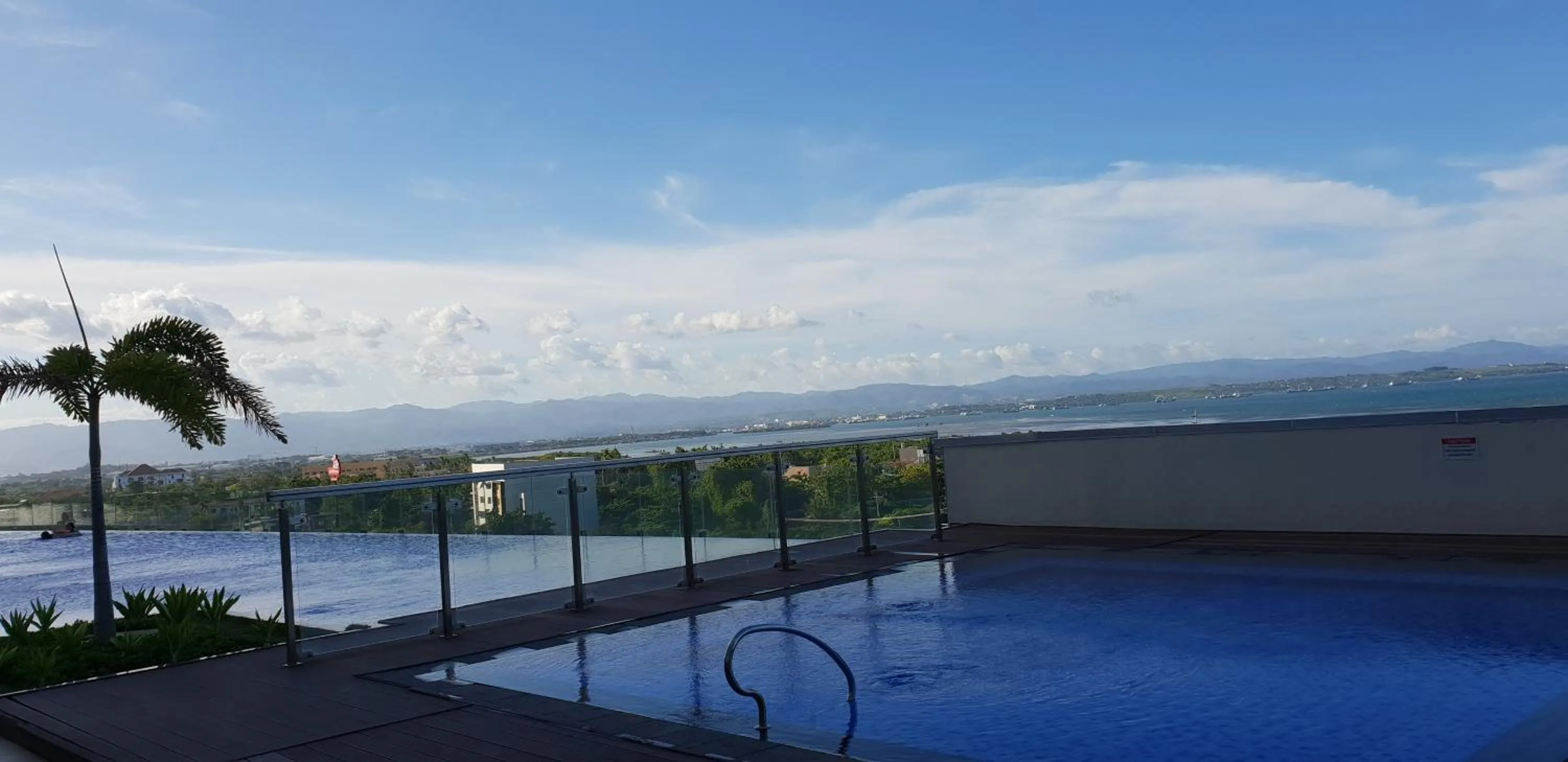 Mactan Newtown Condo with Garden and Ocean View 8NEWTOWN BLVD