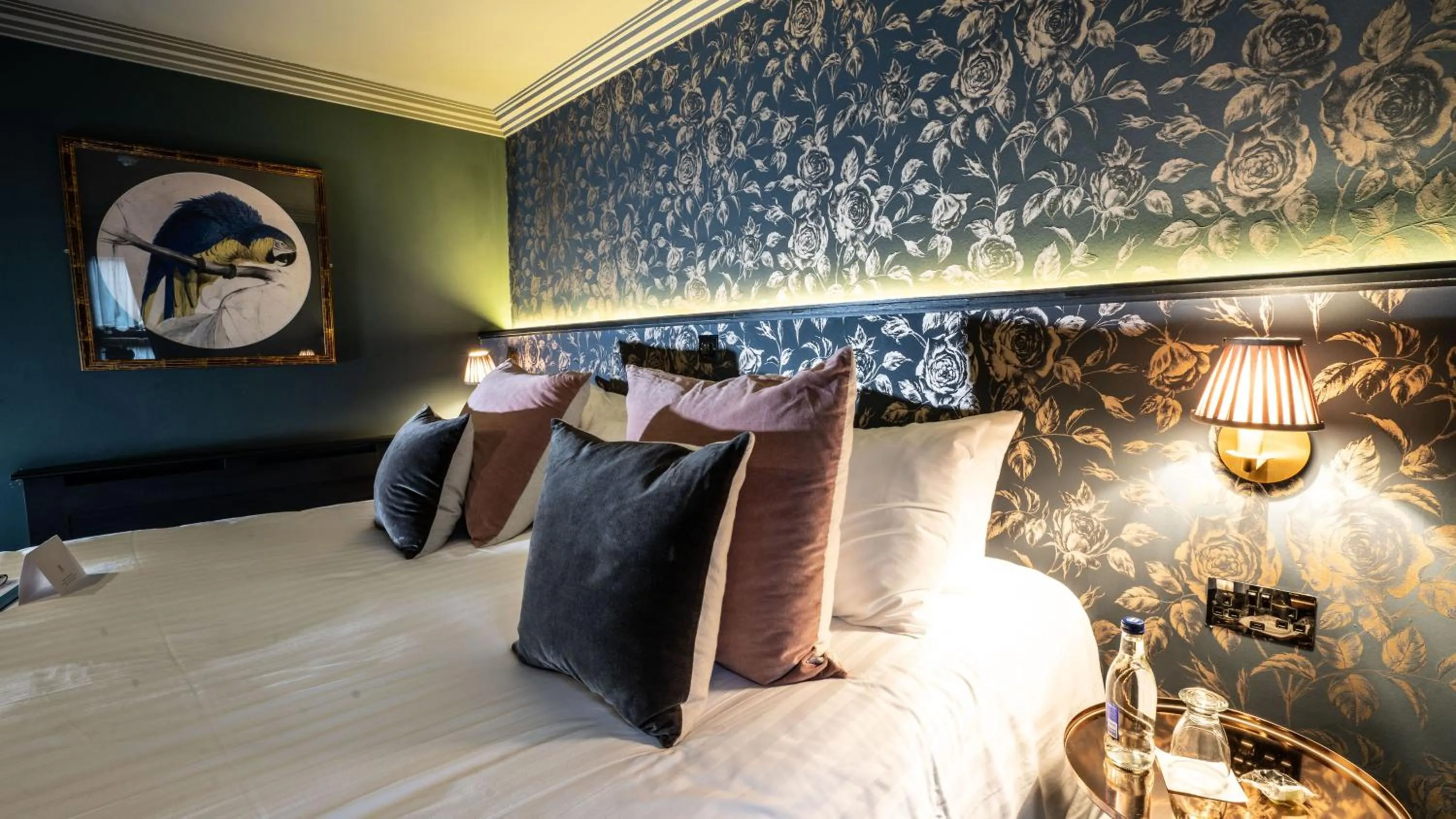 Bed in House Belfast Hotel