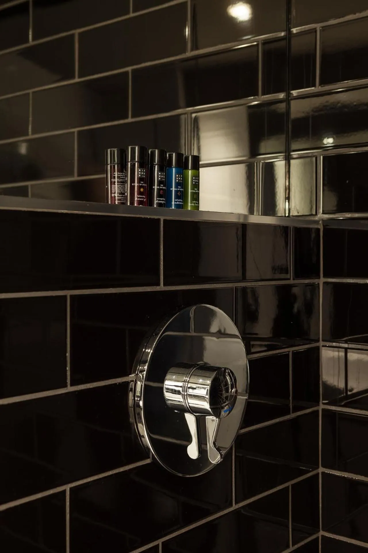 Bathroom in House Belfast Hotel