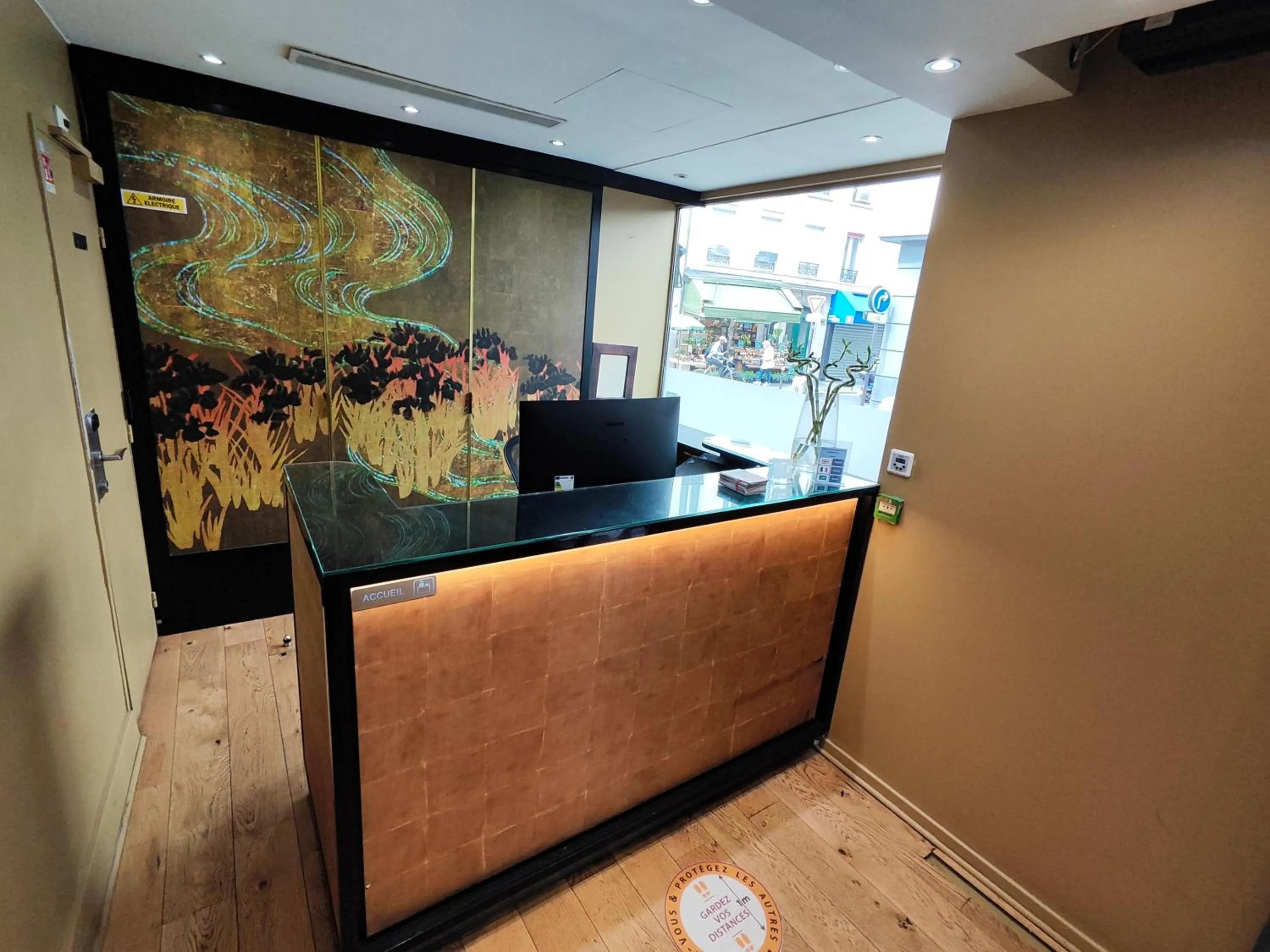 Lobby or reception in 55 Hôtel Montparnasse