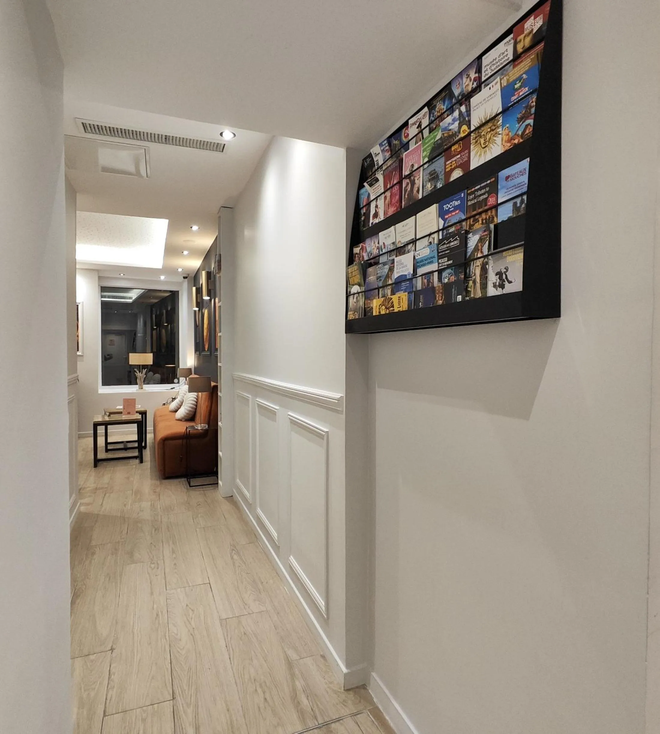 Living room in 55 Hôtel Montparnasse