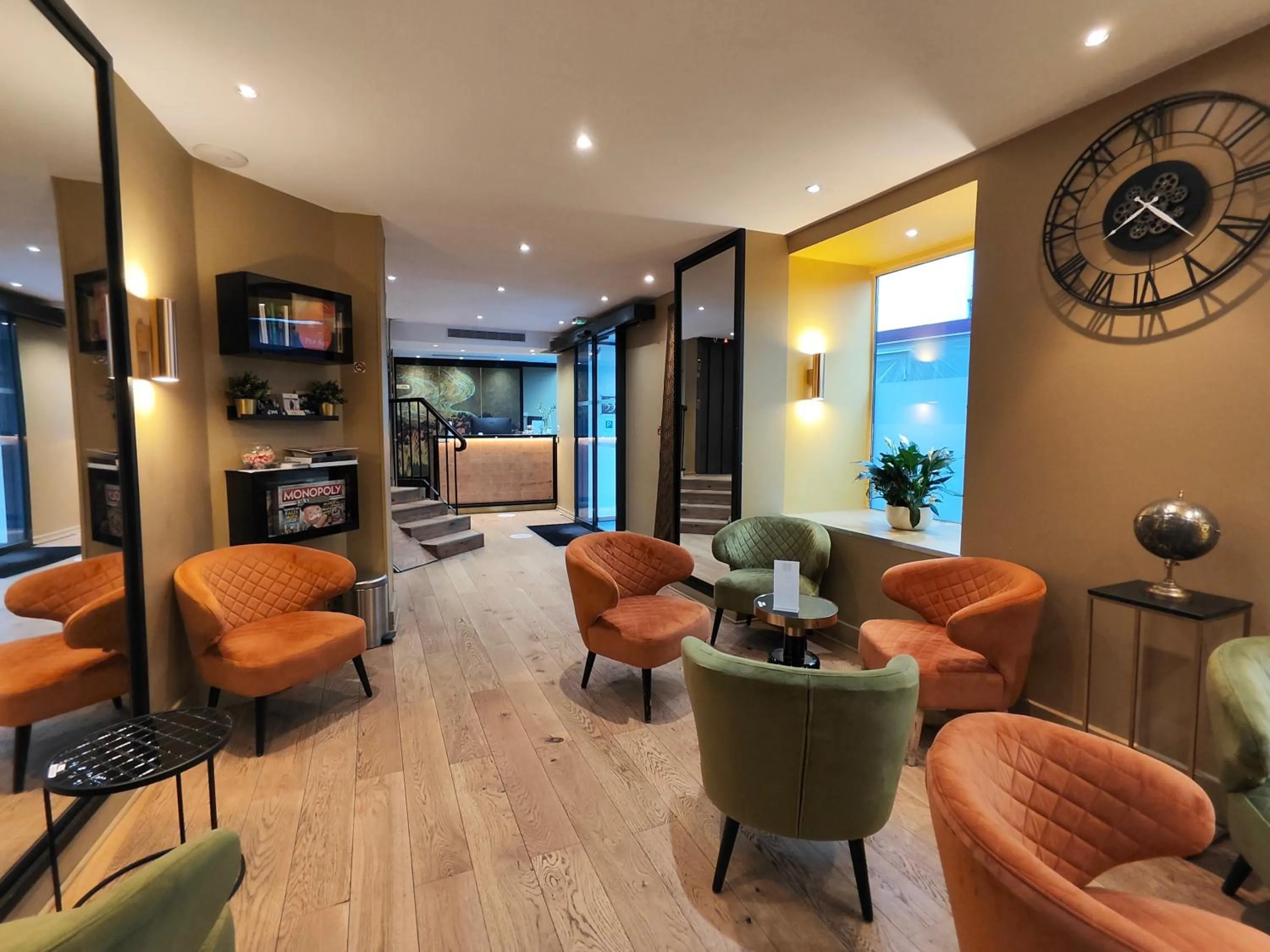 Living room in 55 Hôtel Montparnasse