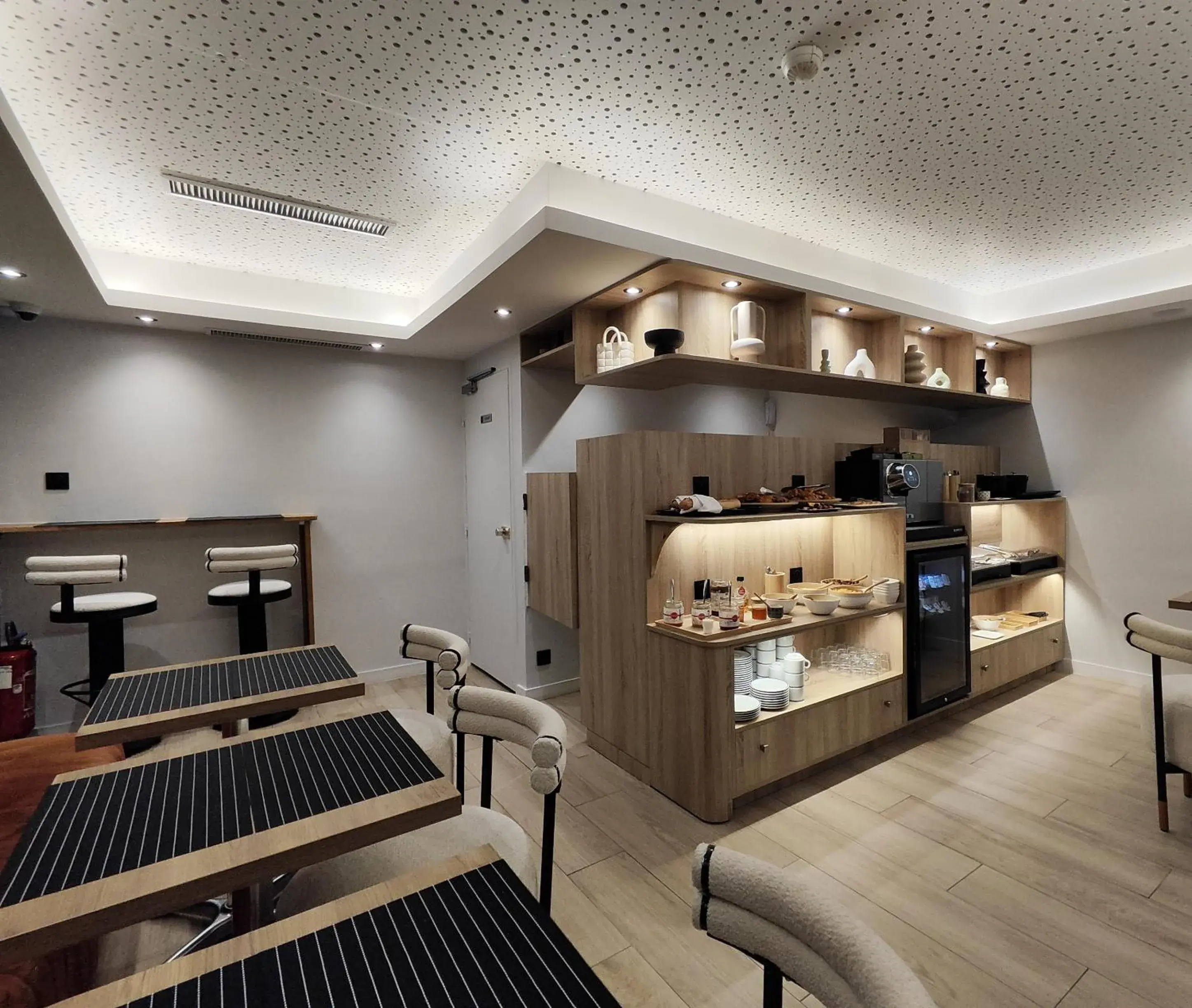 Breakfast in 55 Hôtel Montparnasse Breakfast in 55 Hôtel Montparnasse