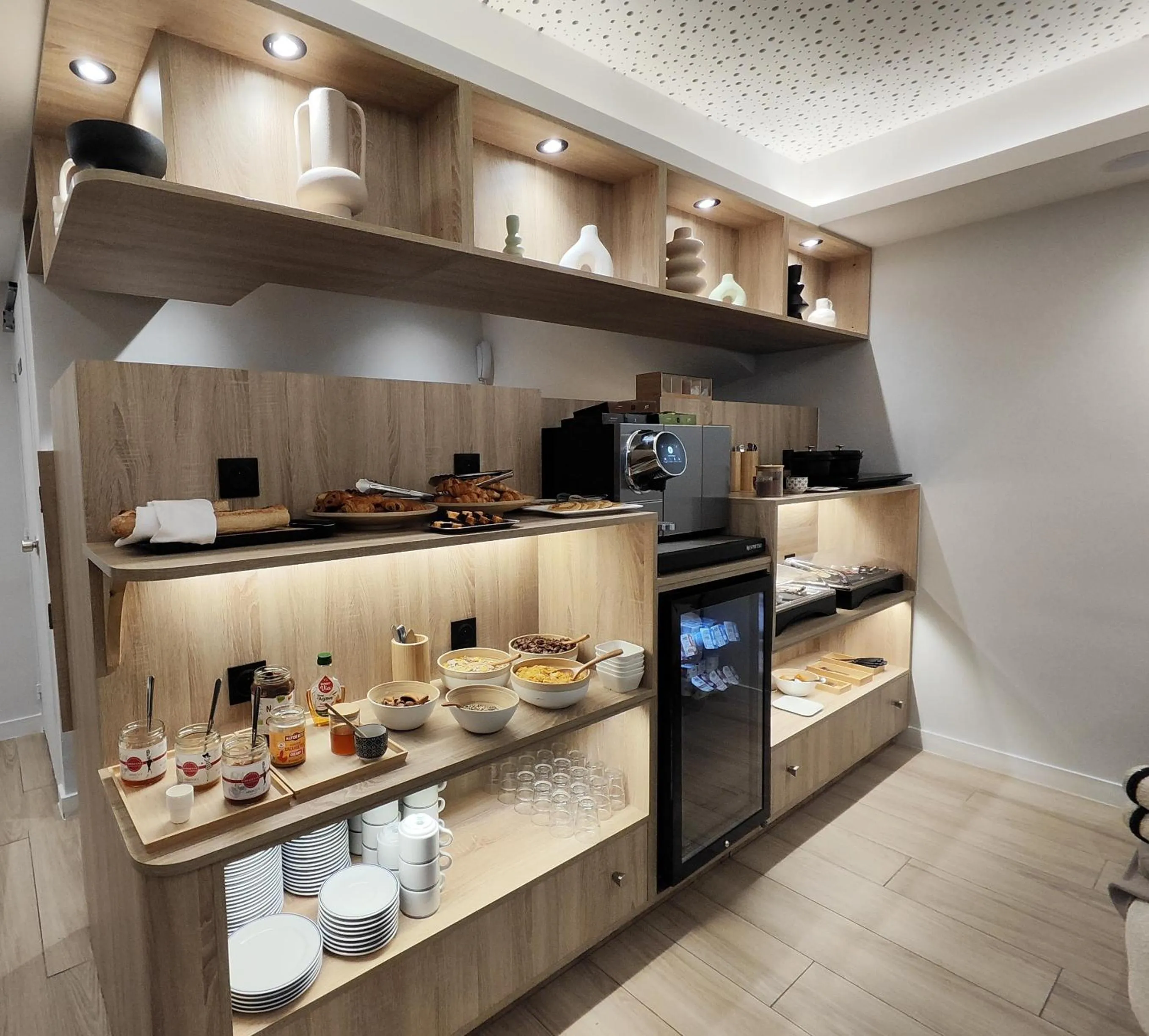 Breakfast in 55 Hôtel Montparnasse