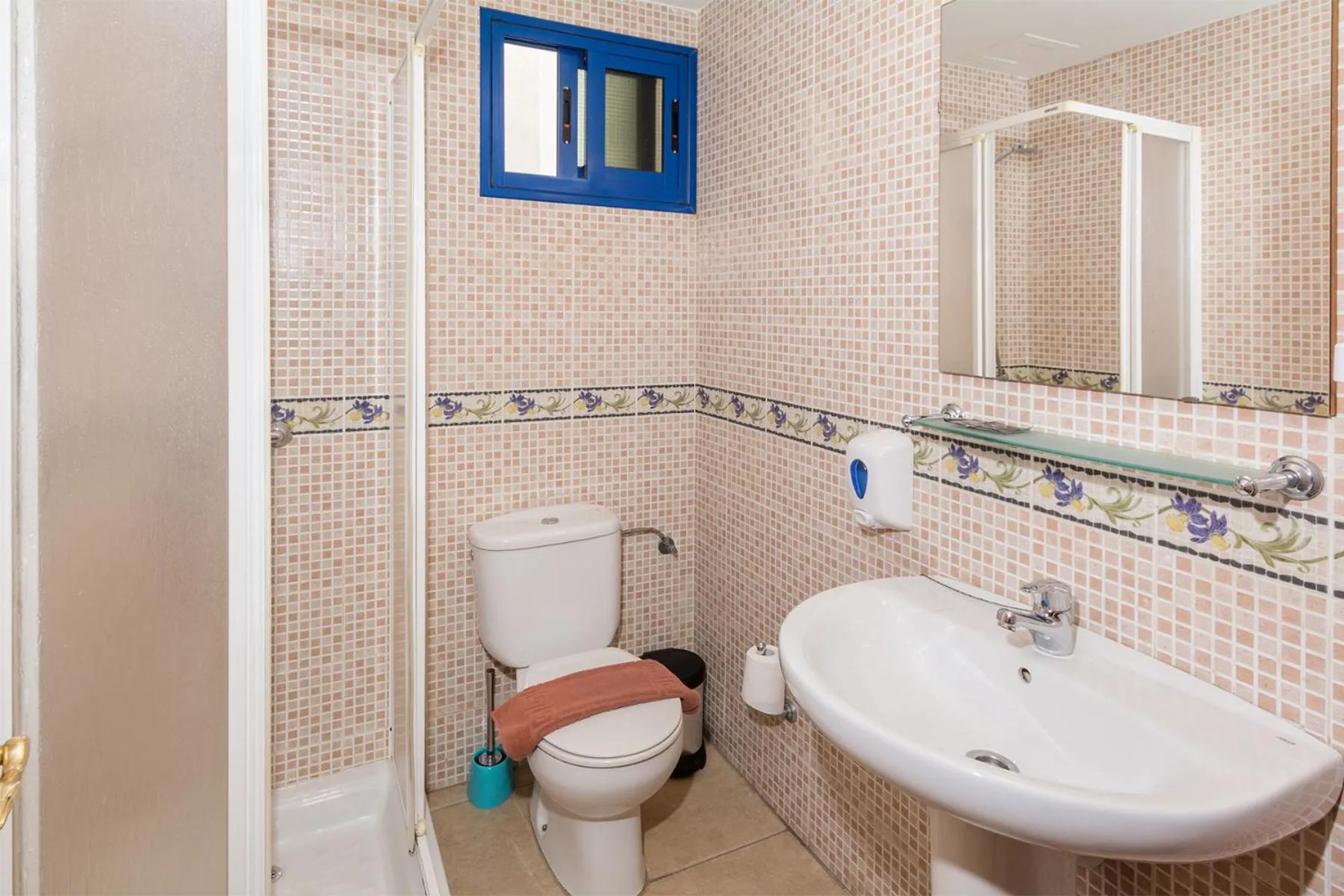 Public Bath in Hostal Magec