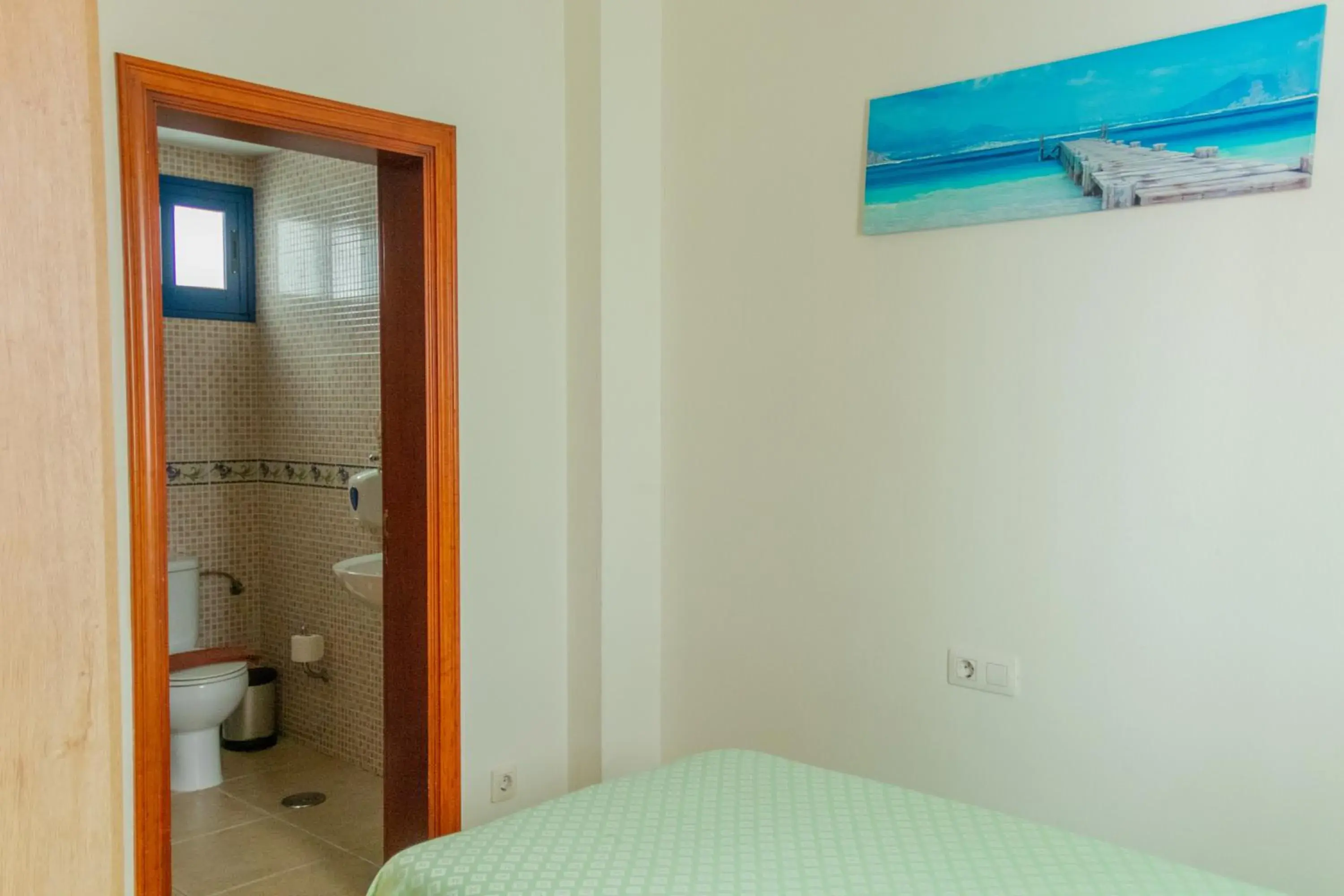 Single Room with Private Bathroom in Hostal Magec Single Room with Private Bathroom in Hostal Magec