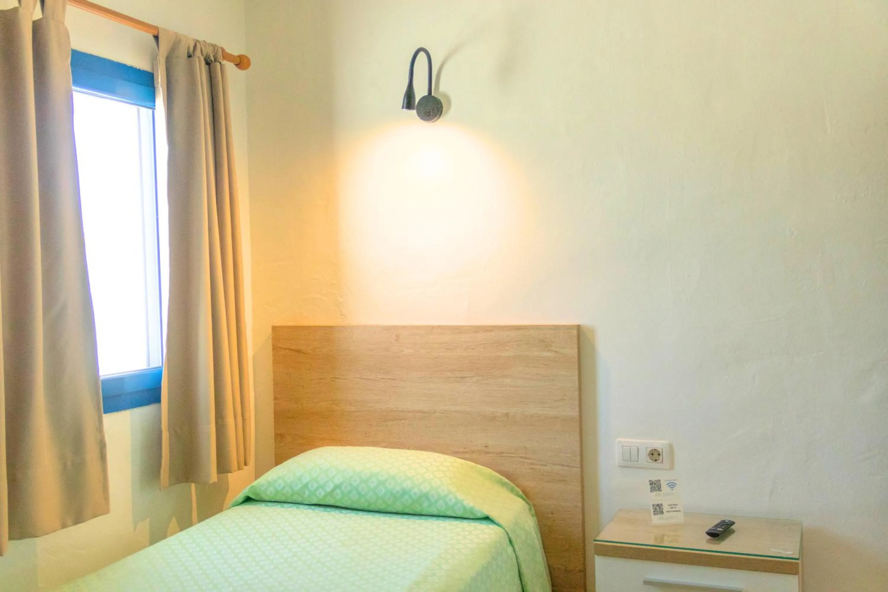 Bedroom, Bed in Hostal Magec