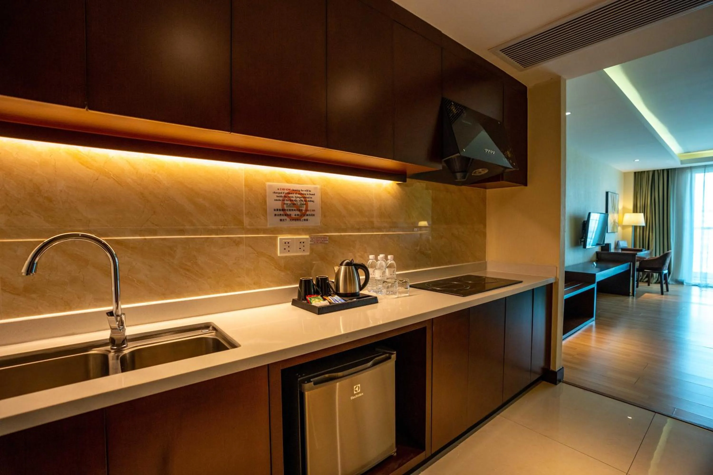 kitchen in Olympia City Hotel by Dara