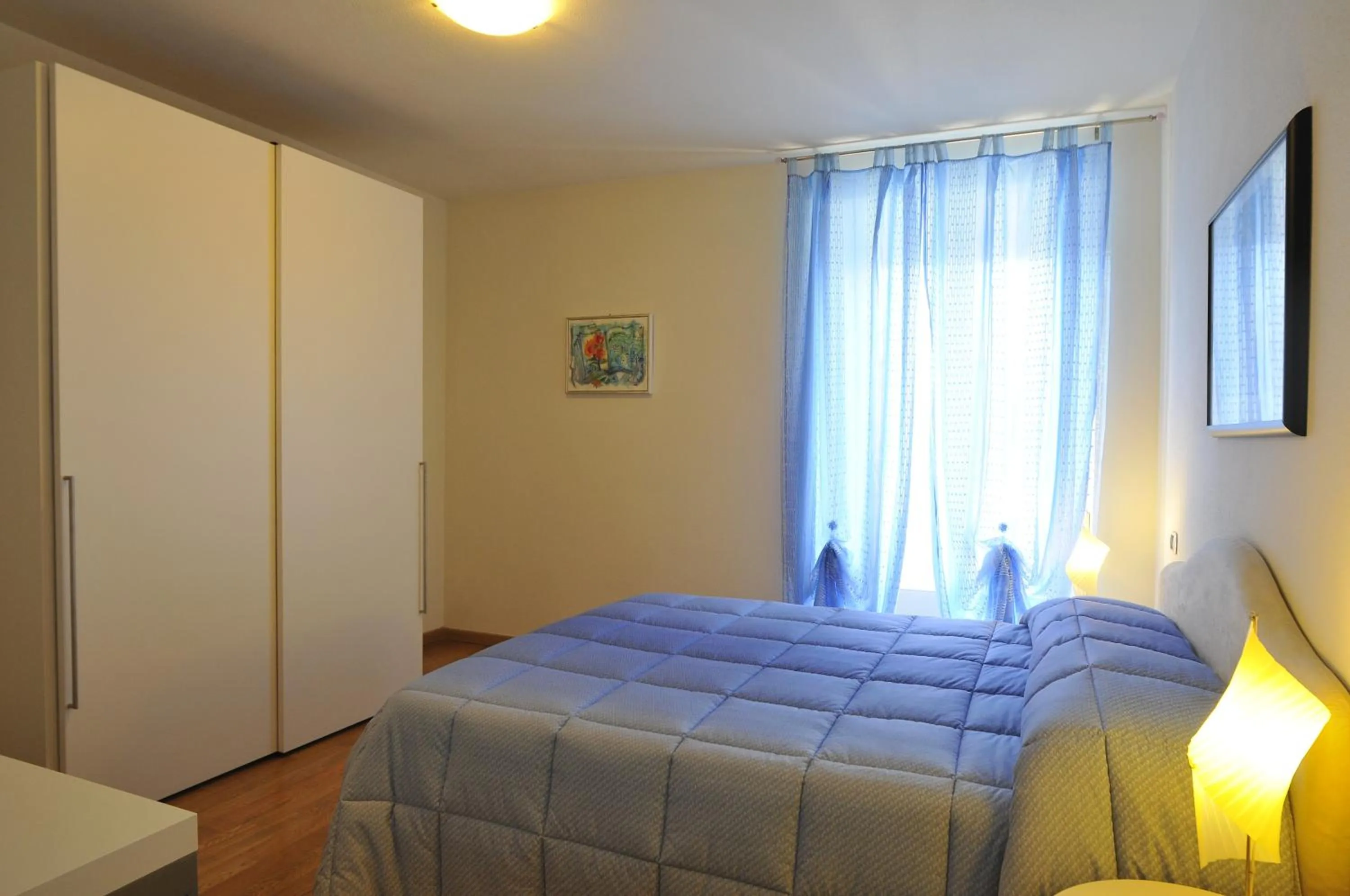 Photo of the whole room, Bed in Quarté Sayàl