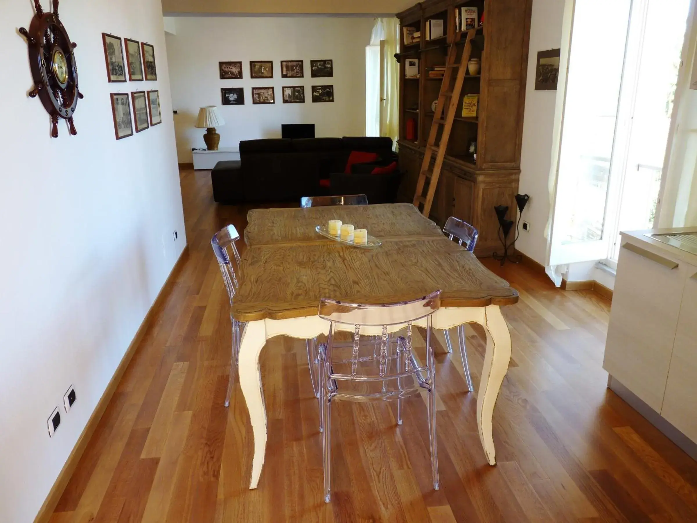 Two Connecting Rooms with Sea View in Quarté Sayàl Two Connecting Rooms with Sea View in Quarté Sayàl