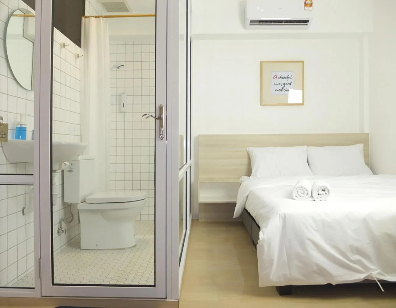 Bedroom, Bed in Minima 8