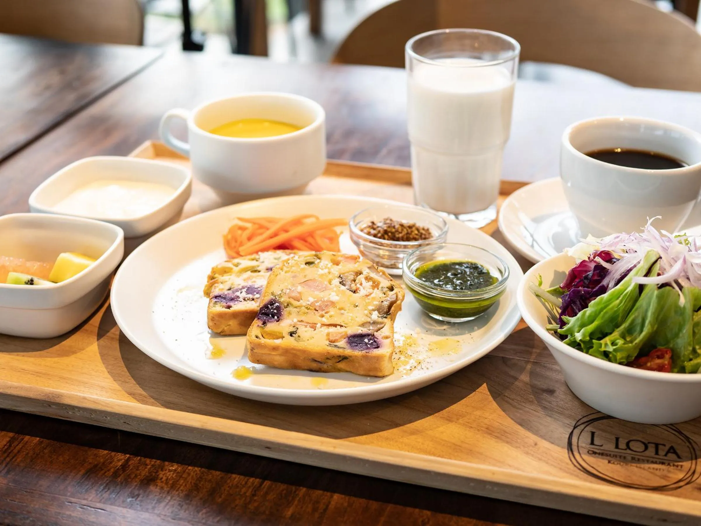 Breakfast in One Suite THE TERRACE