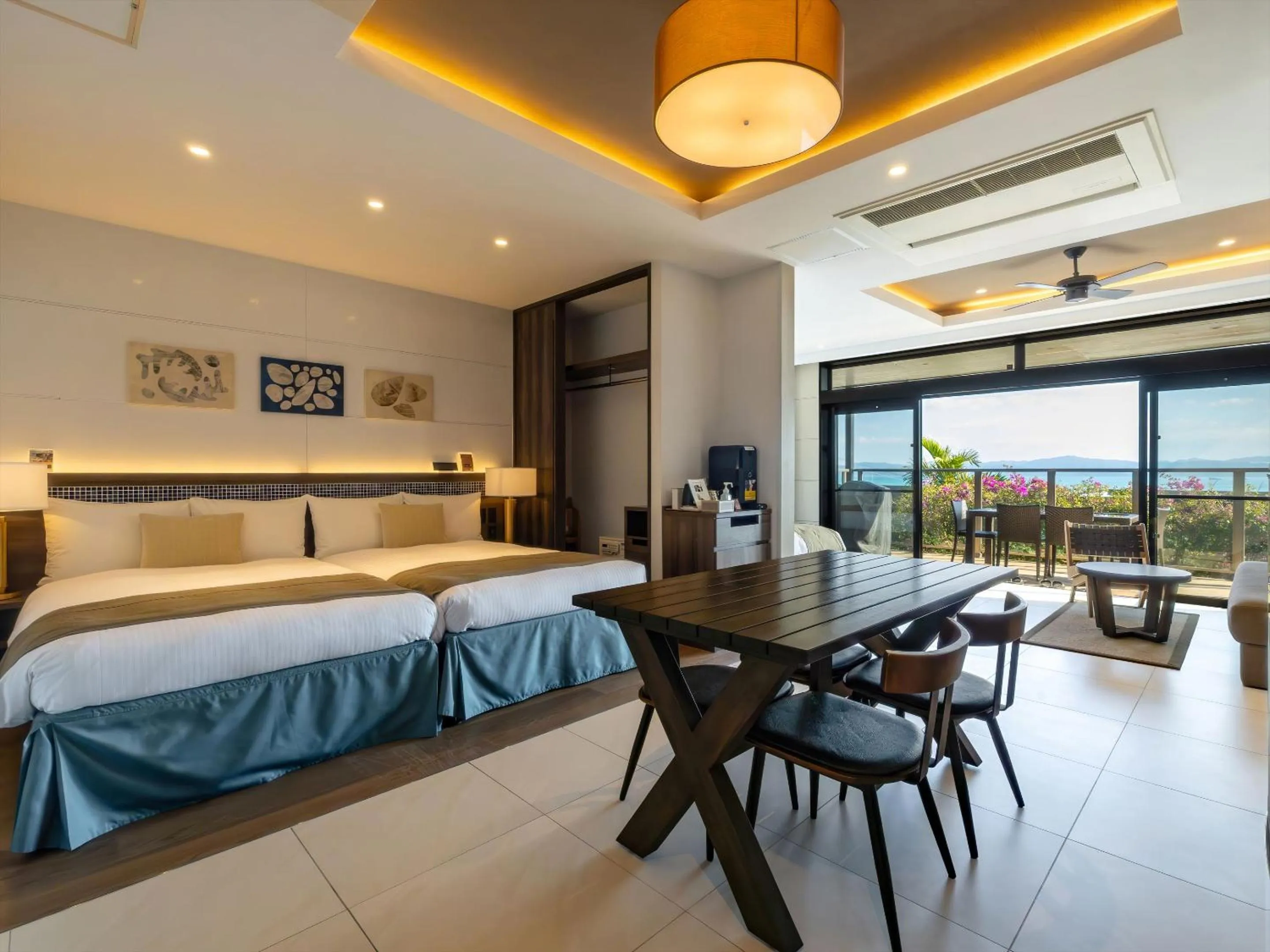 Bed in One Suite THE TERRACE