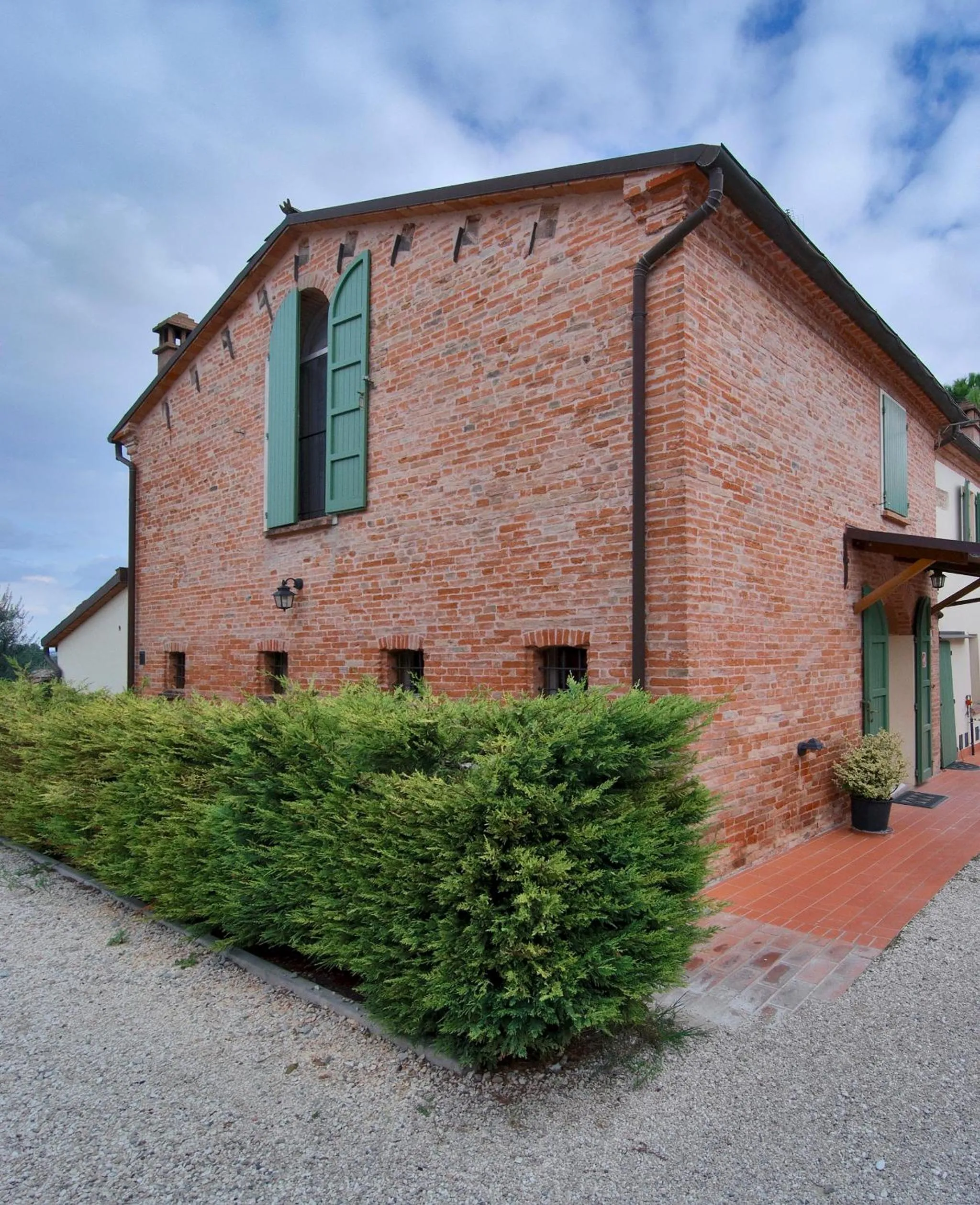 Facade/entrance in Agriturismo e Cantina La Sabbiona