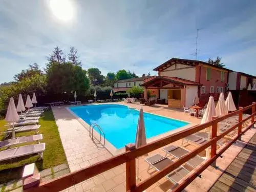 Agriturismo e Cantina La Sabbiona Agriturismo e Cantina La Sabbiona