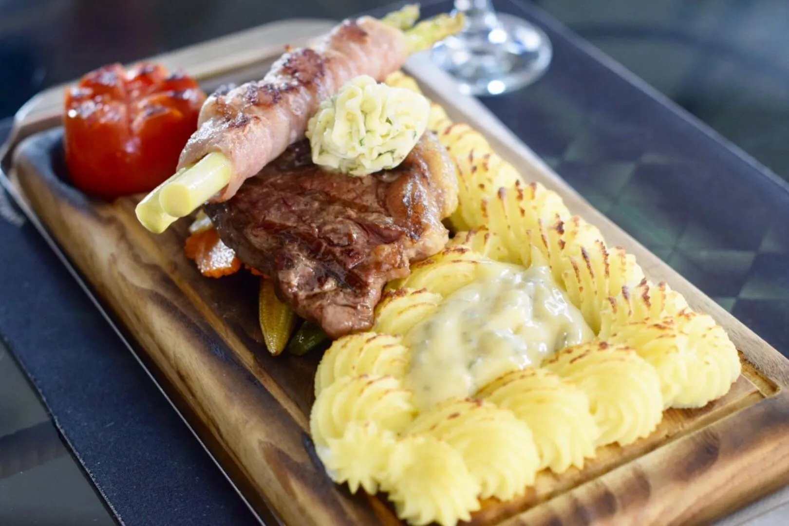 Harrys Hotel Bar & Restaurant