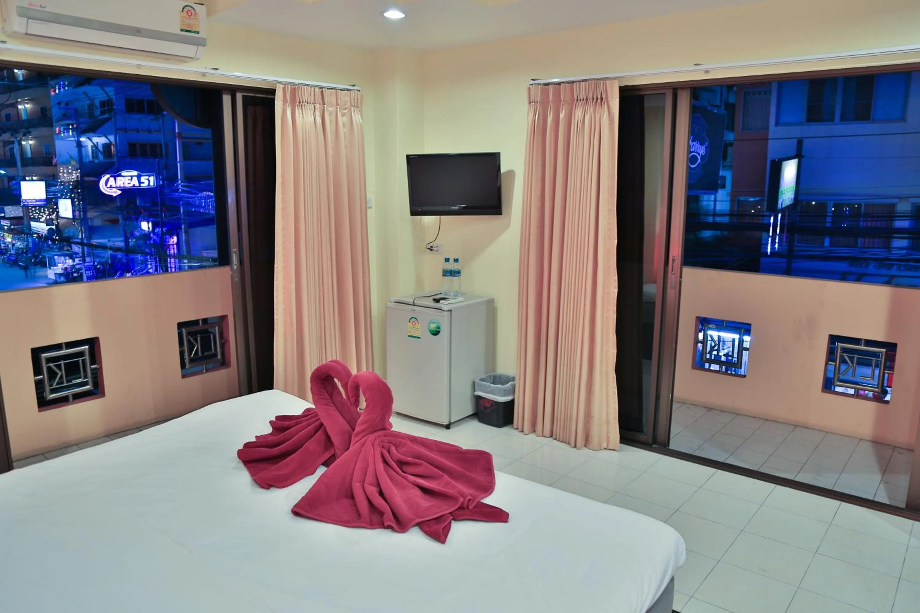 Bed in Harrys Hotel Bar & Restaurant