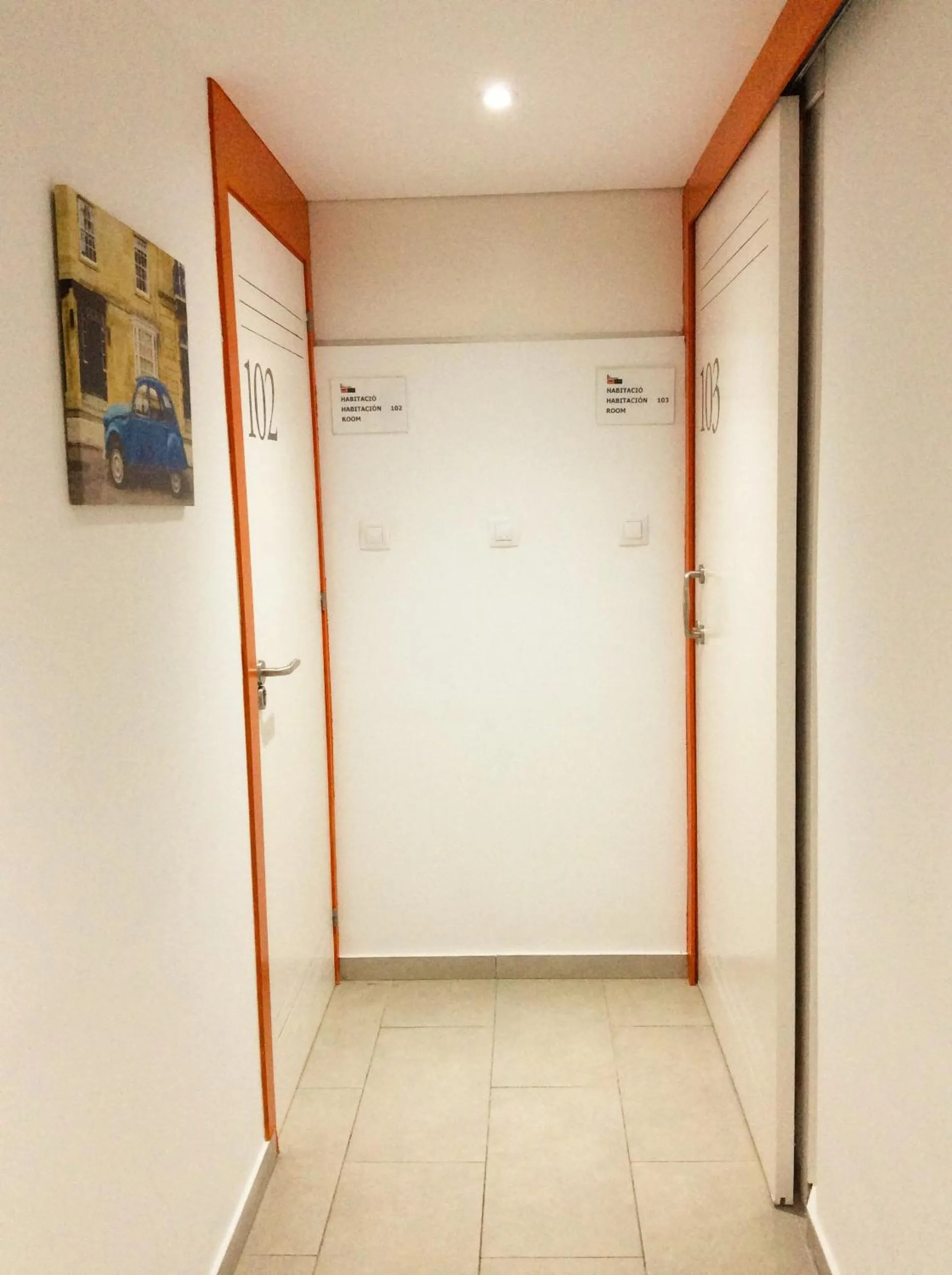 Decorative detail in Hostelscat