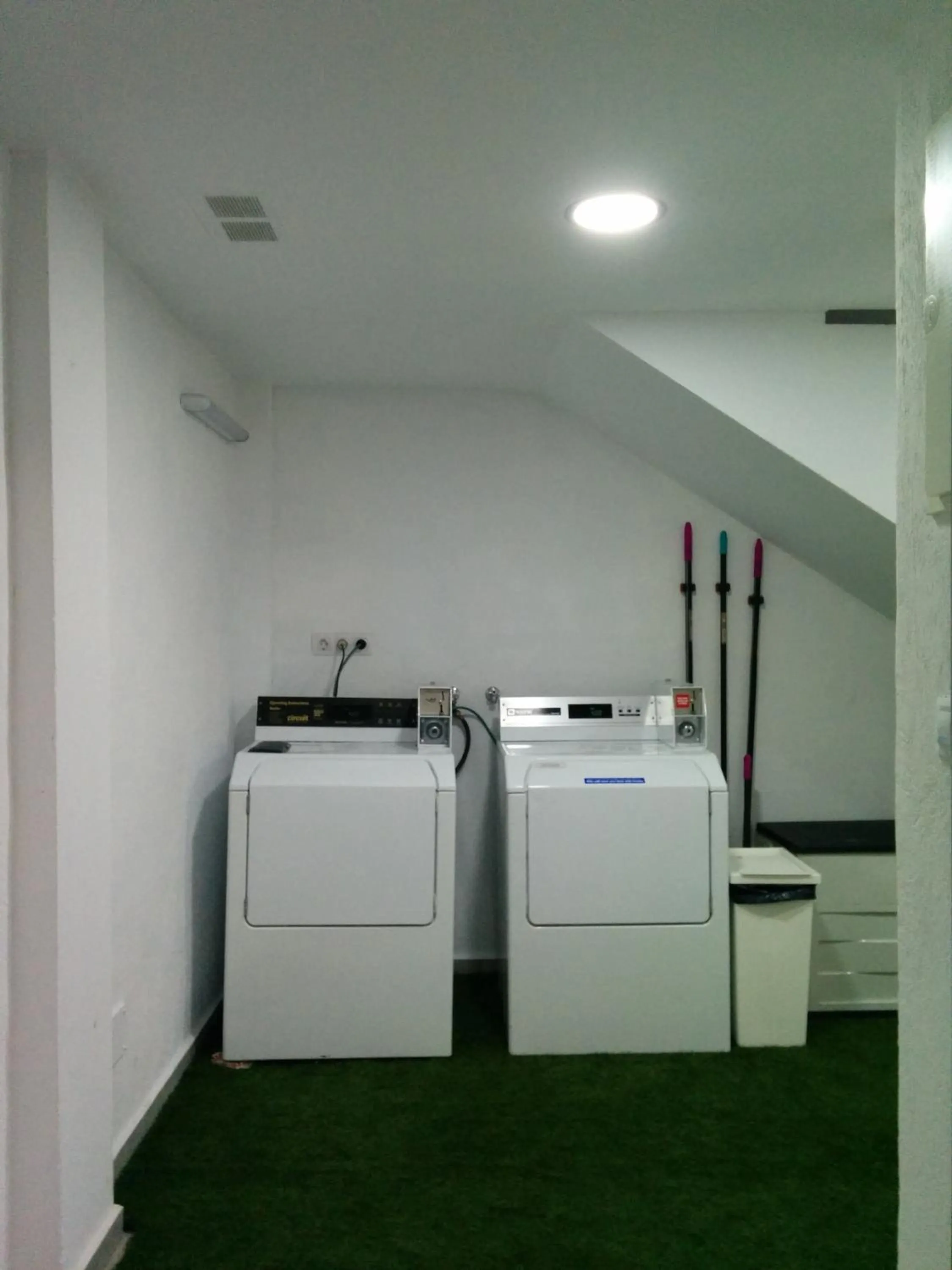 Area and facilities in Hostelscat