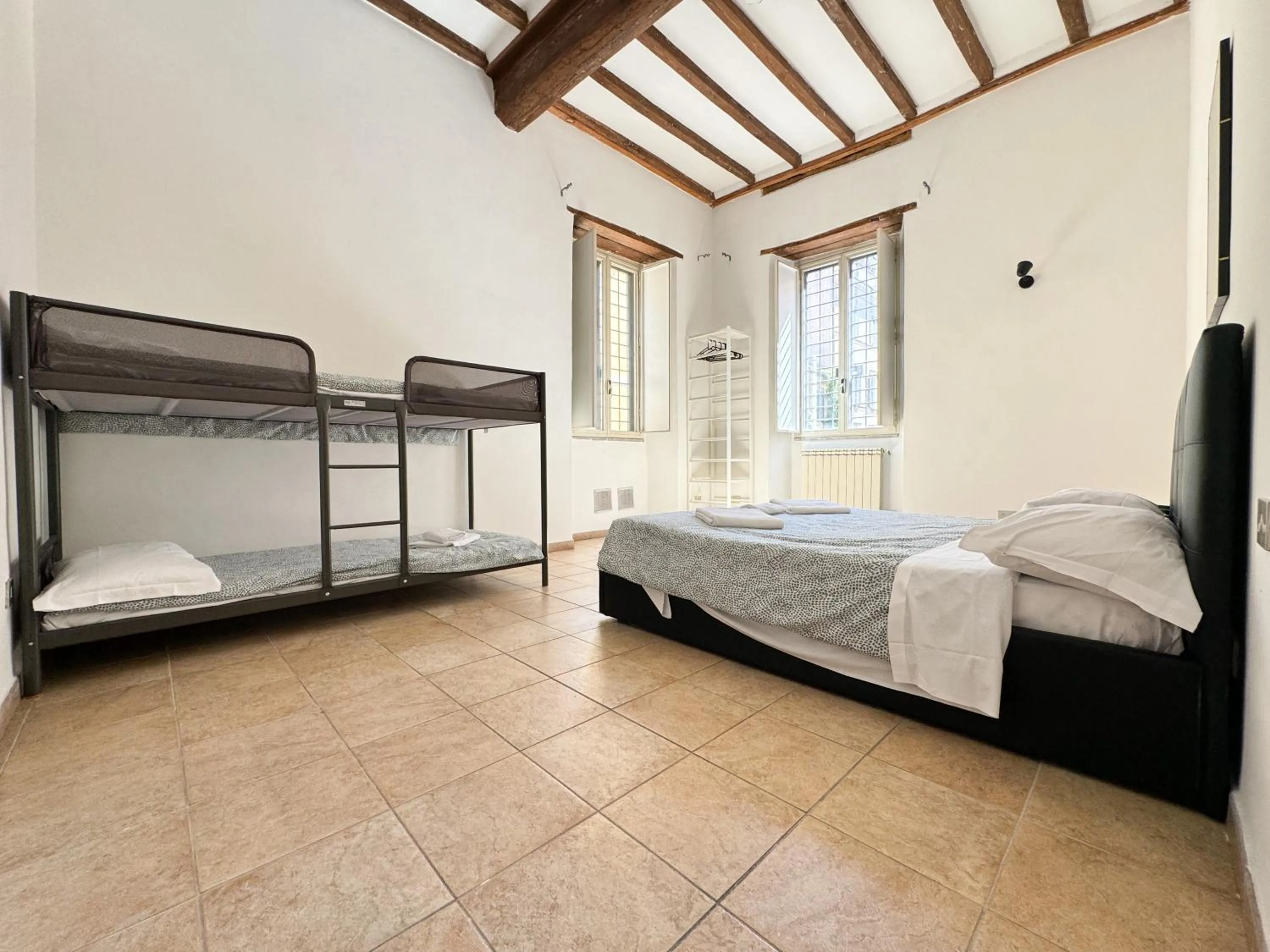 Three-Bedroom Loft Apartment in Santa Maria Suites