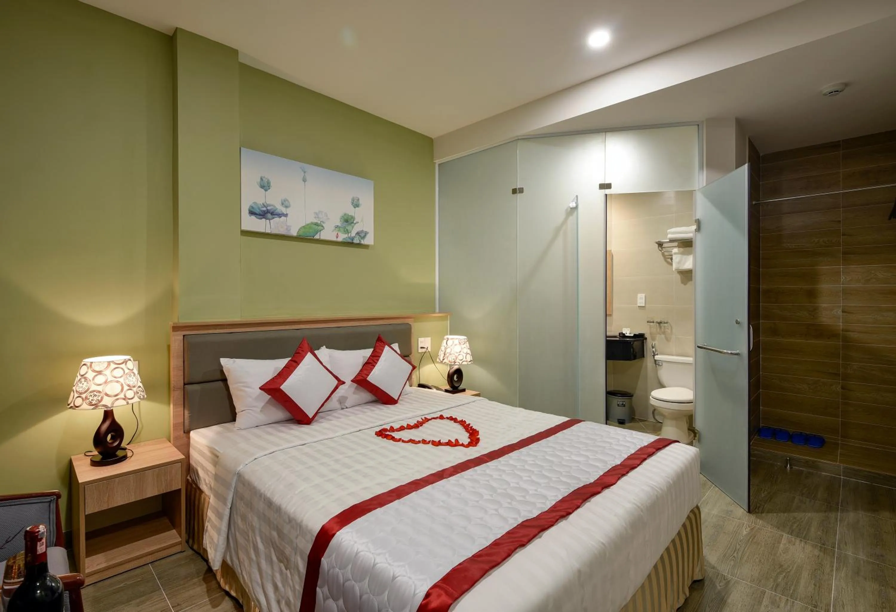 Bedroom, Bed in Hue My Hotel