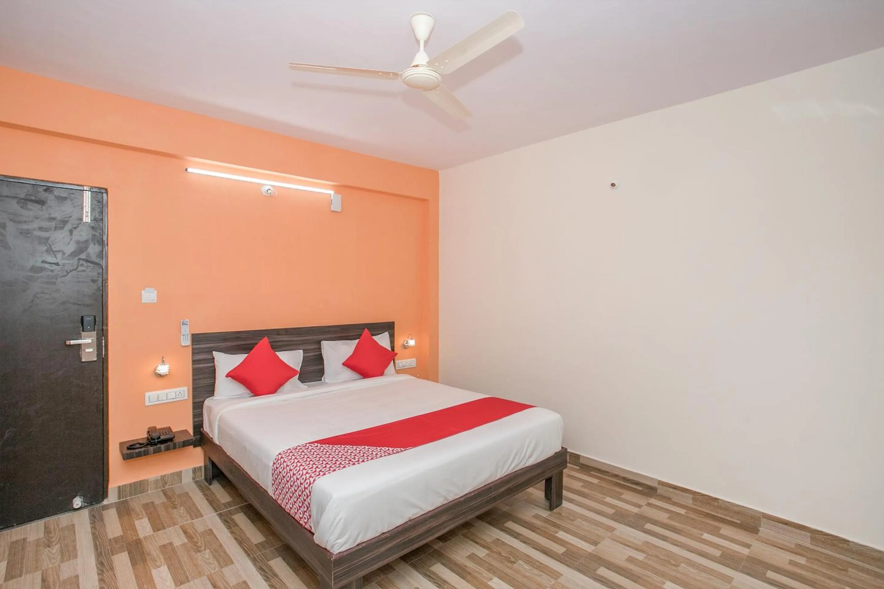 Bedroom, Bed in Hotel O PMR Near Ascendas Park Square Mall