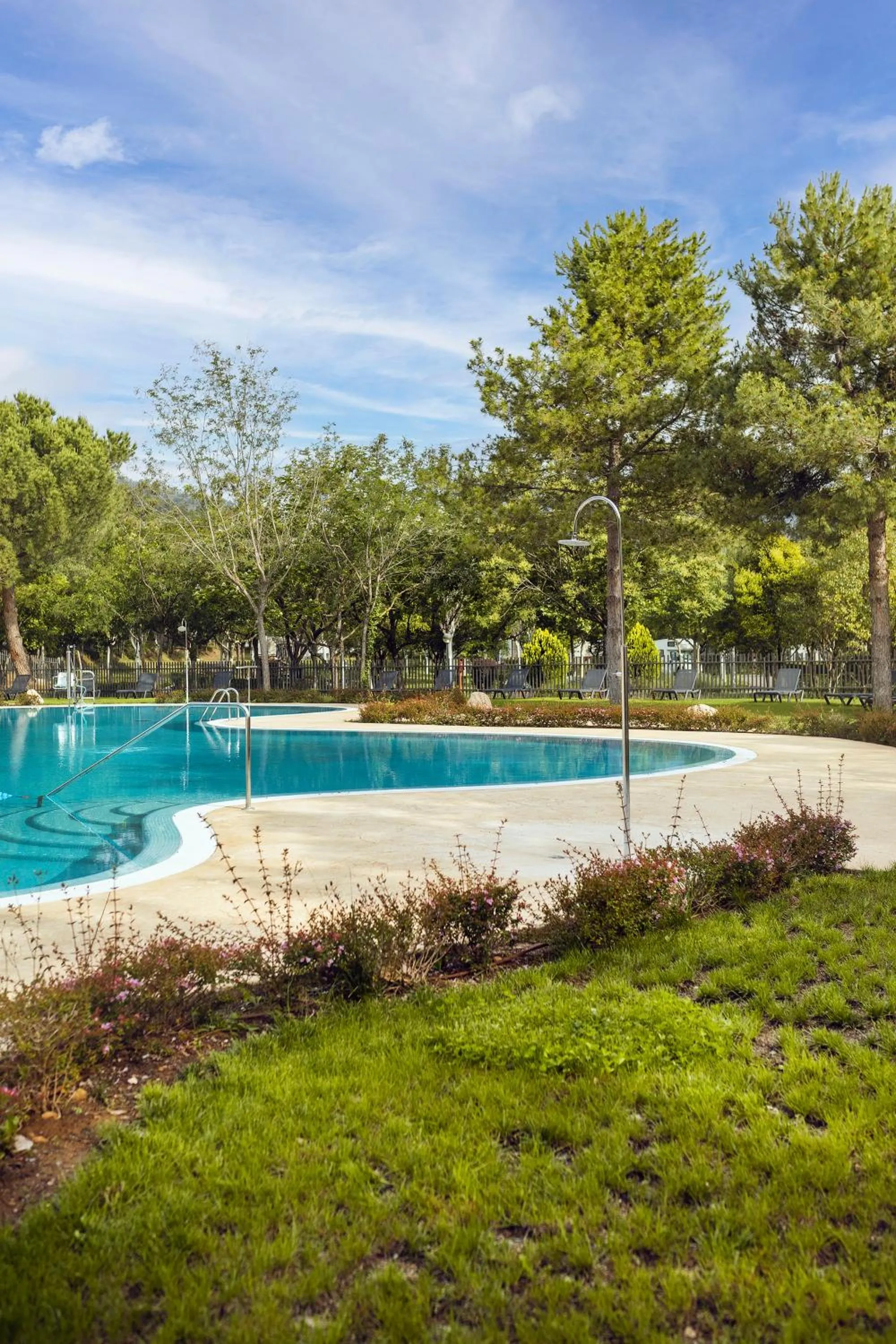 Pool view in wecamp Pirineos