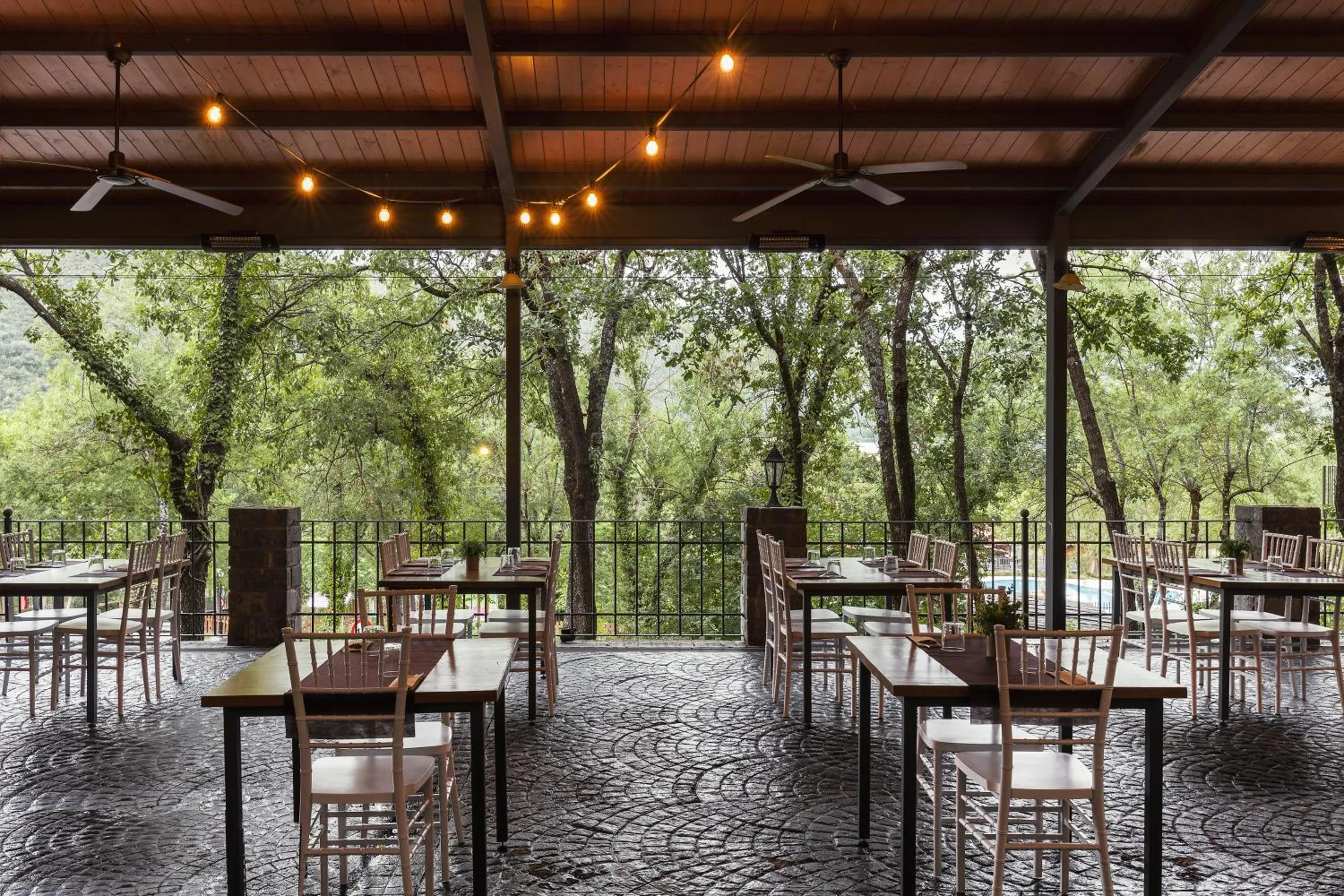 Restaurant/places to eat in wecamp Pirineos