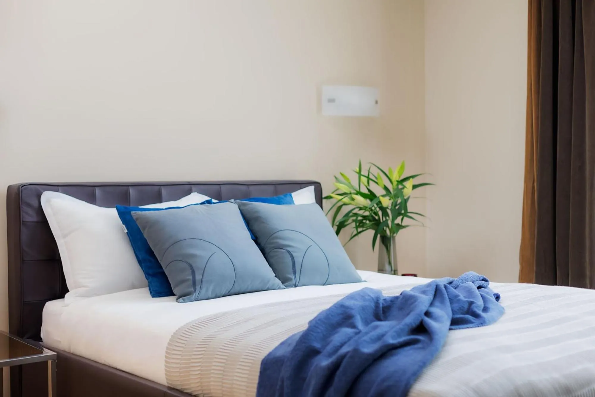 Bed in VISIONAPARTMENTS Albertstrasse - contactless check-in