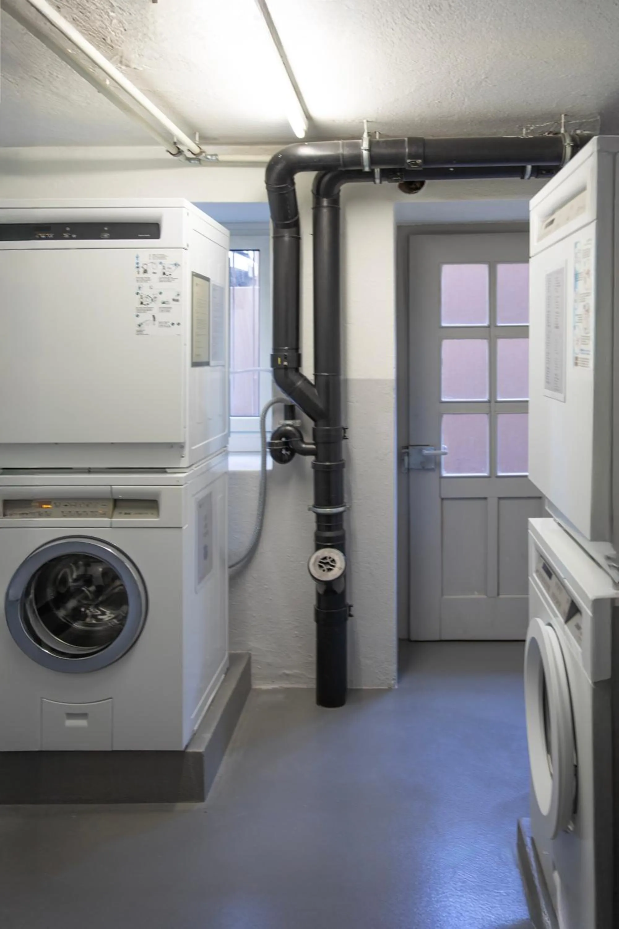 laundry in VISIONAPARTMENTS Freyastrasse - contactless check-in