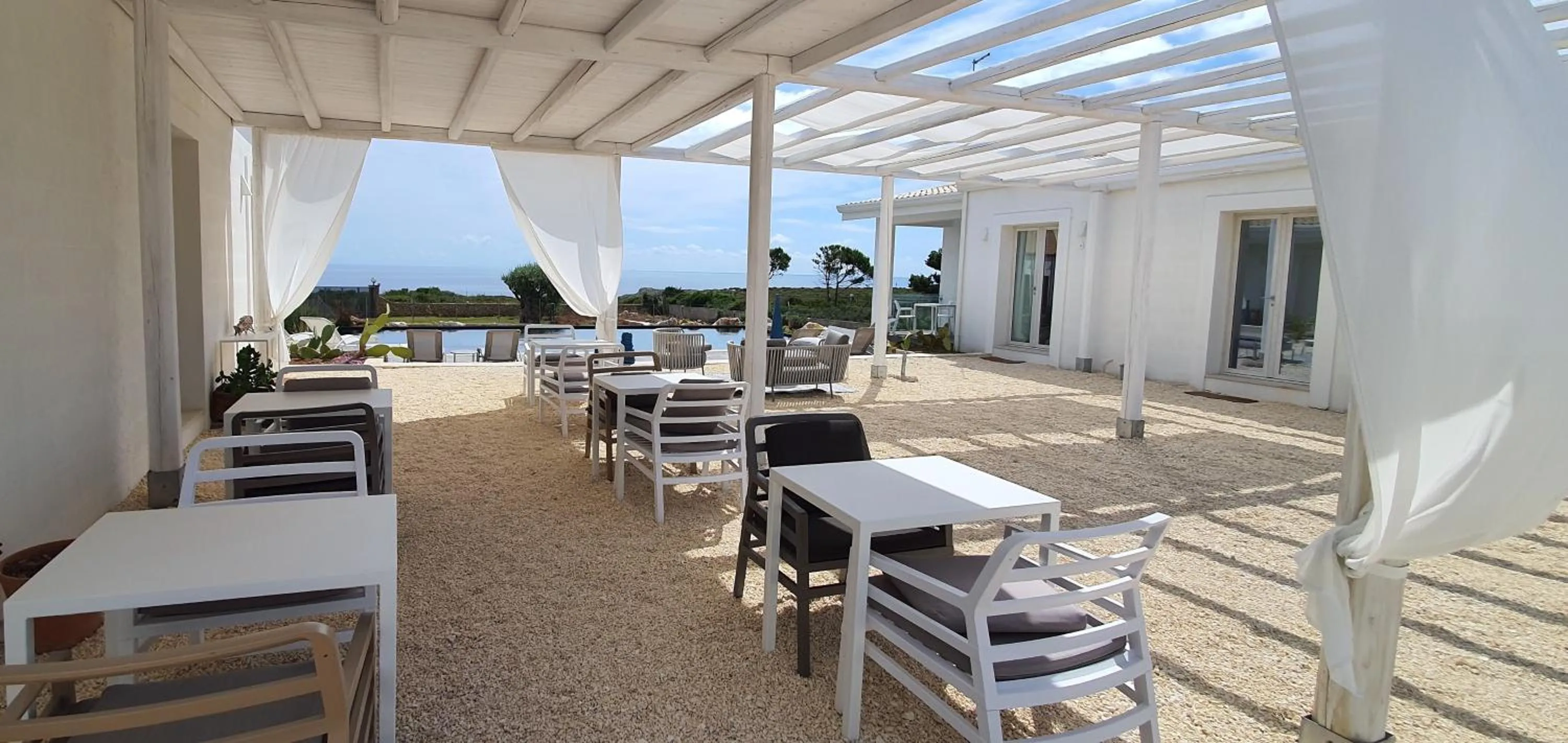 Facade/entrance in CORALLI DEL PLEMMIRIO