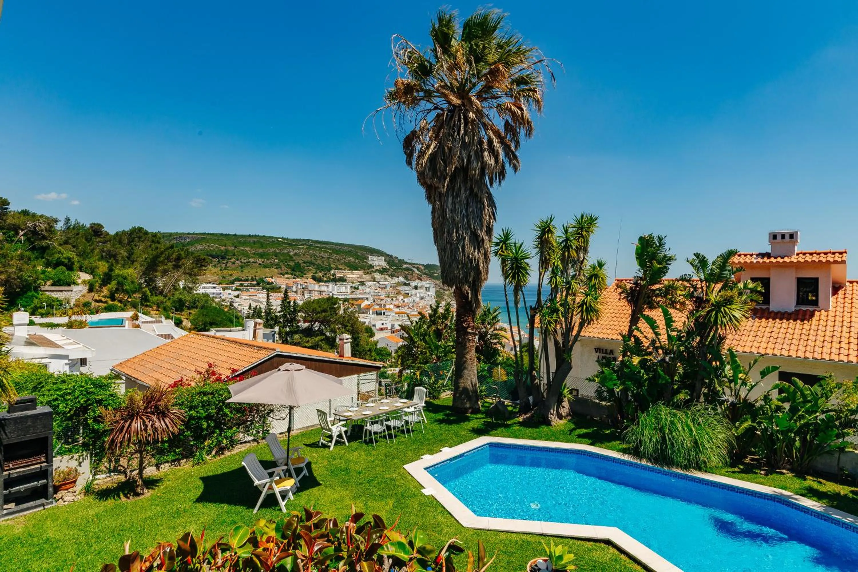 Panoramic Ocean View Villa & Pool in Sesimbra by Rent4Rest