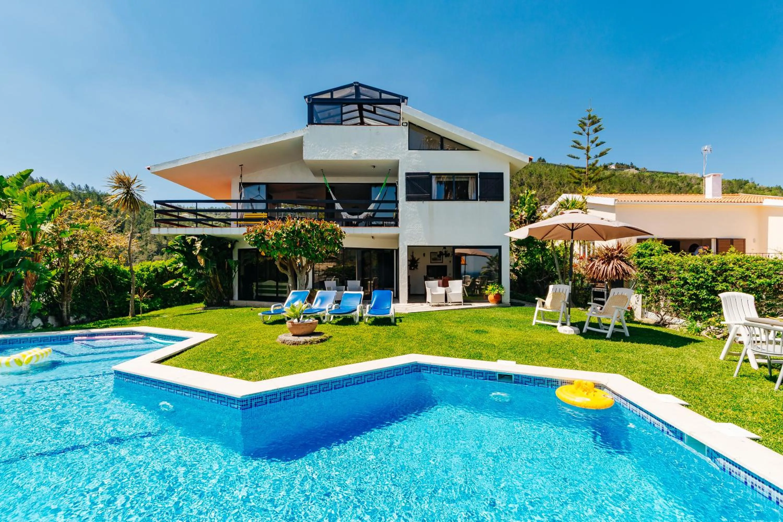 Panoramic Ocean View Villa & Pool in Sesimbra by Rent4Rest