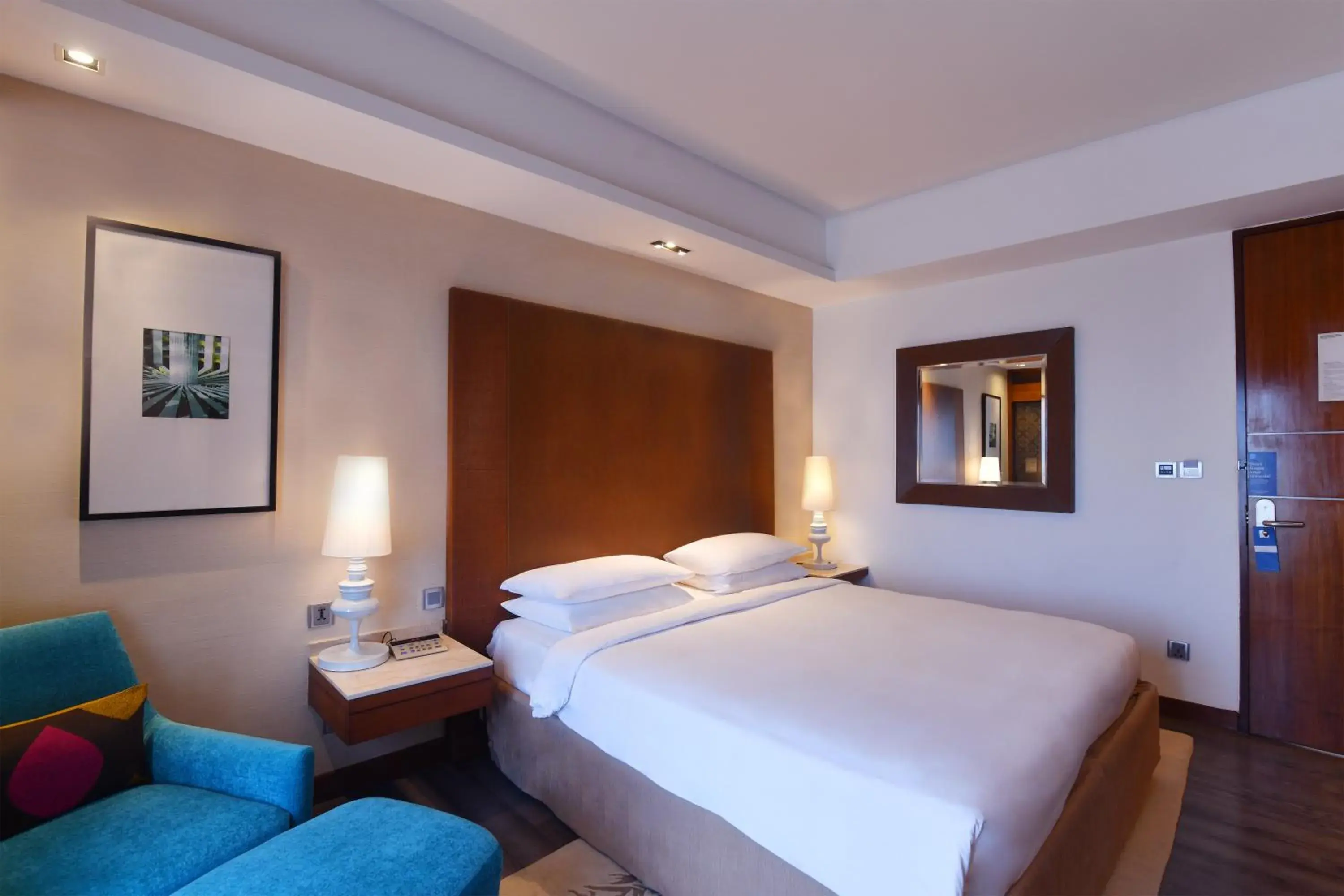 Photo of the whole room, Bed in Hyatt Ahmedabad Photo of the whole room, Bed in Hyatt Ahmedabad
