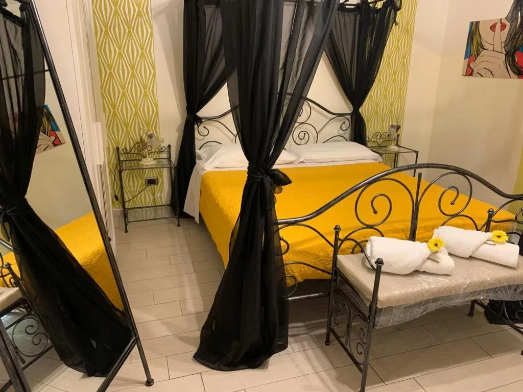 Photo of the whole room in Mamma Lucia