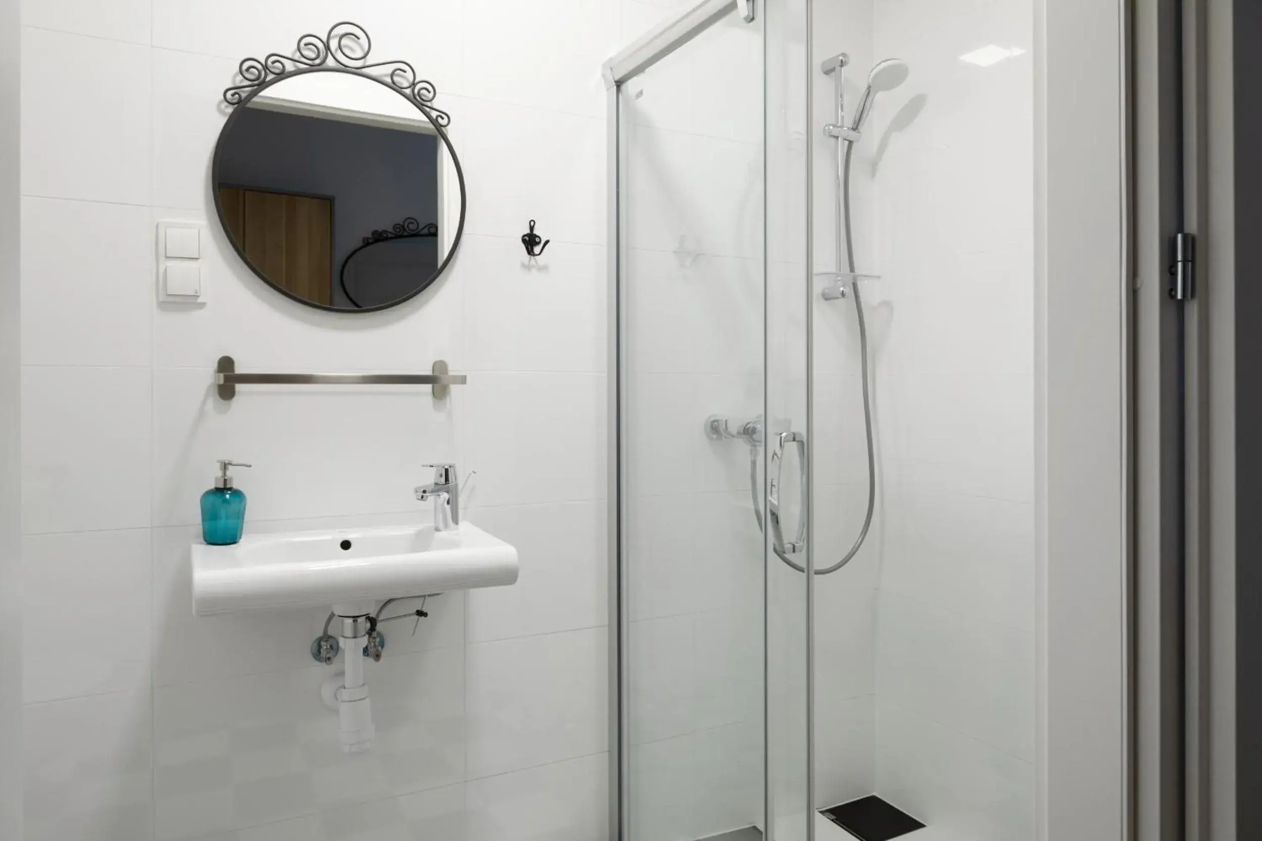 Double or Twin Room with Private Bathroom in MoHo XL Double or Twin Room with Private Bathroom in MoHo XL