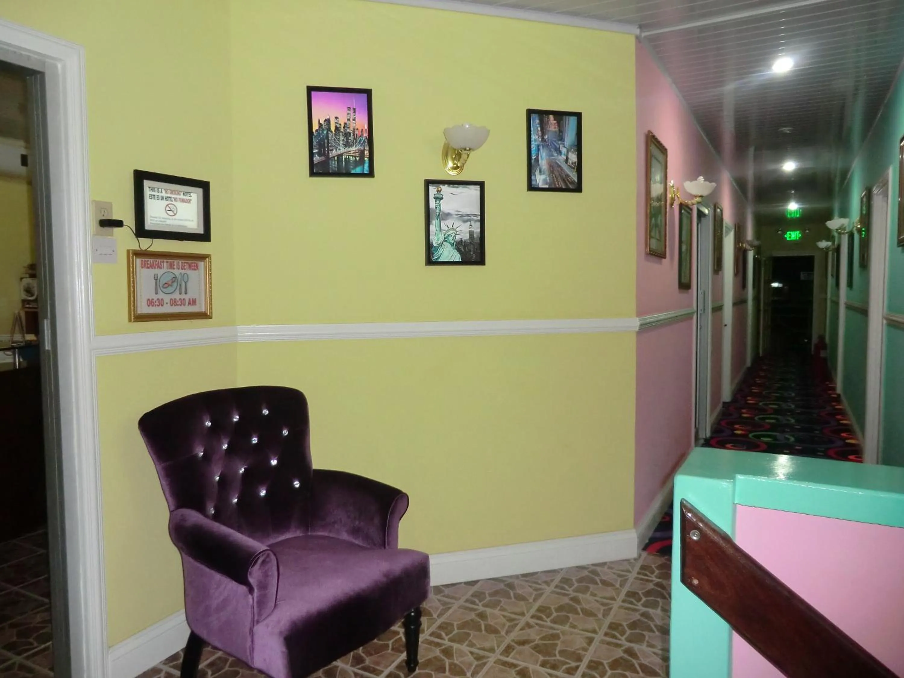 Decorative detail in PG Quality Inn