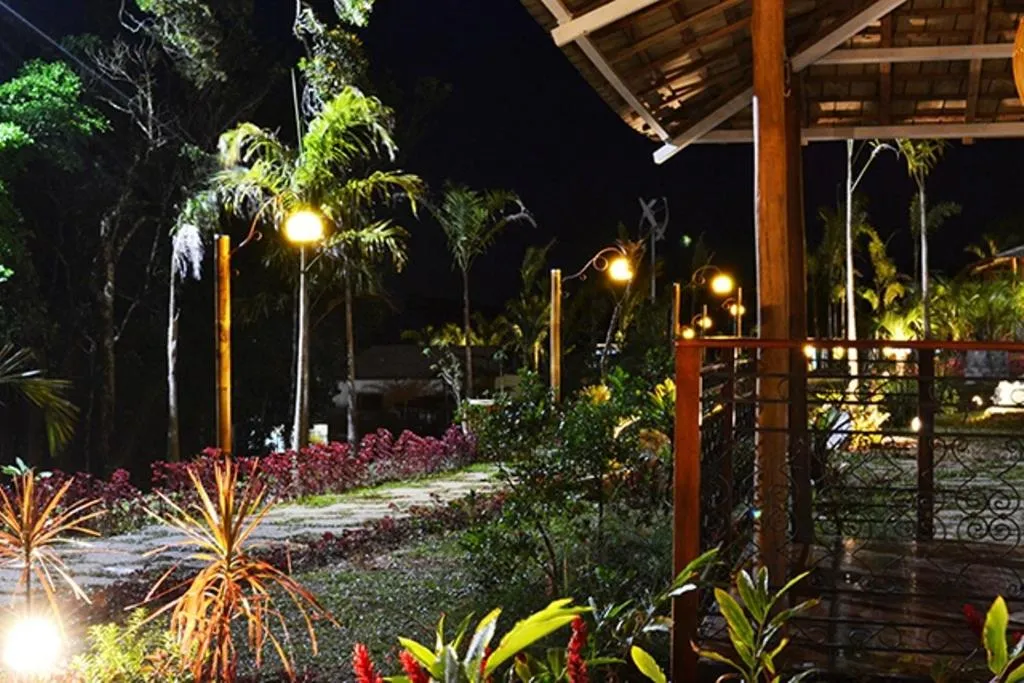 Night in Hotel Vale das Nuvens